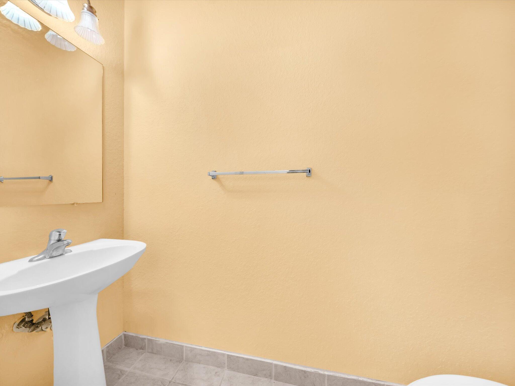 MAJORCA ISLES II CONDO - Residential Lease