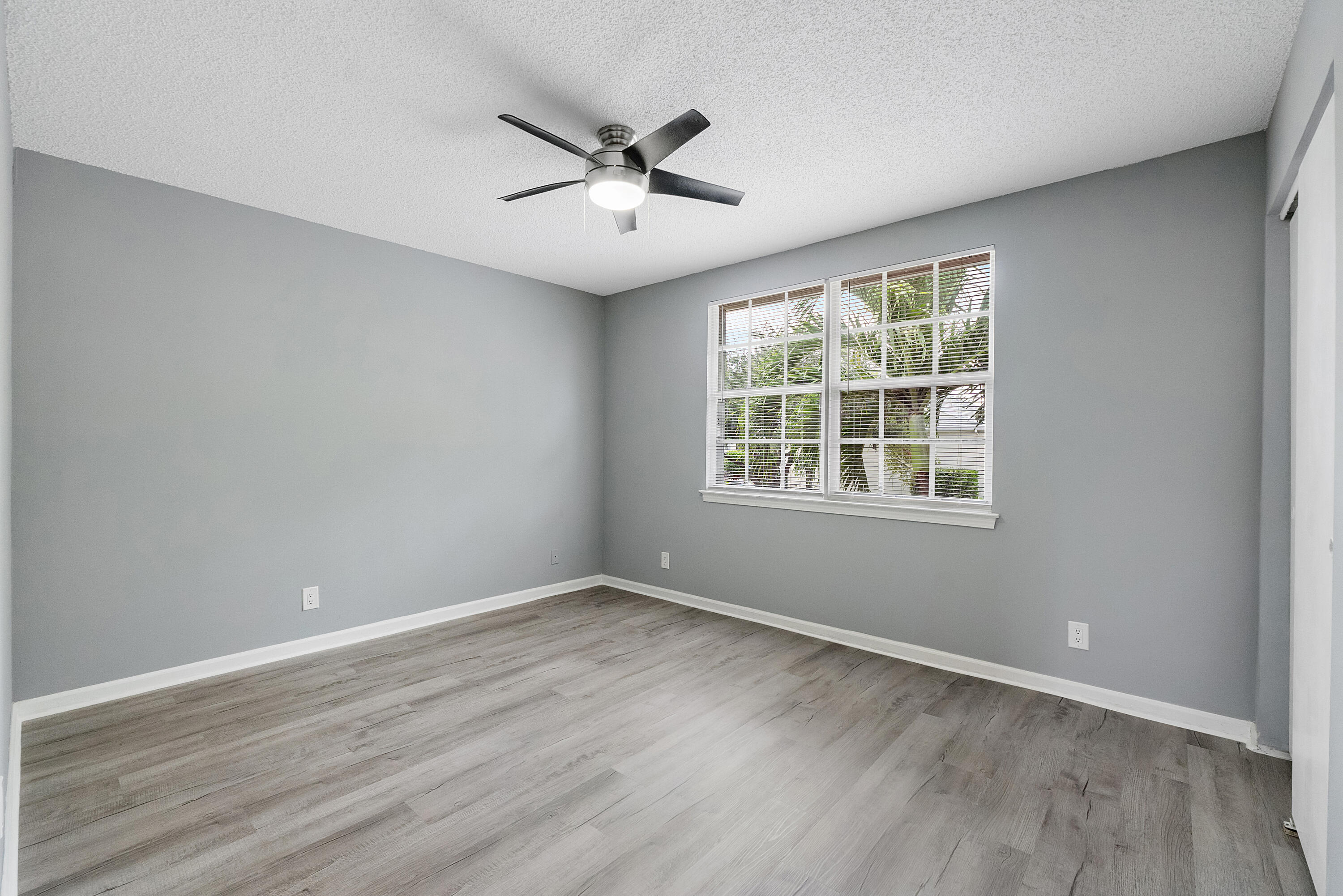 CORAL REEF CLUB - Residential