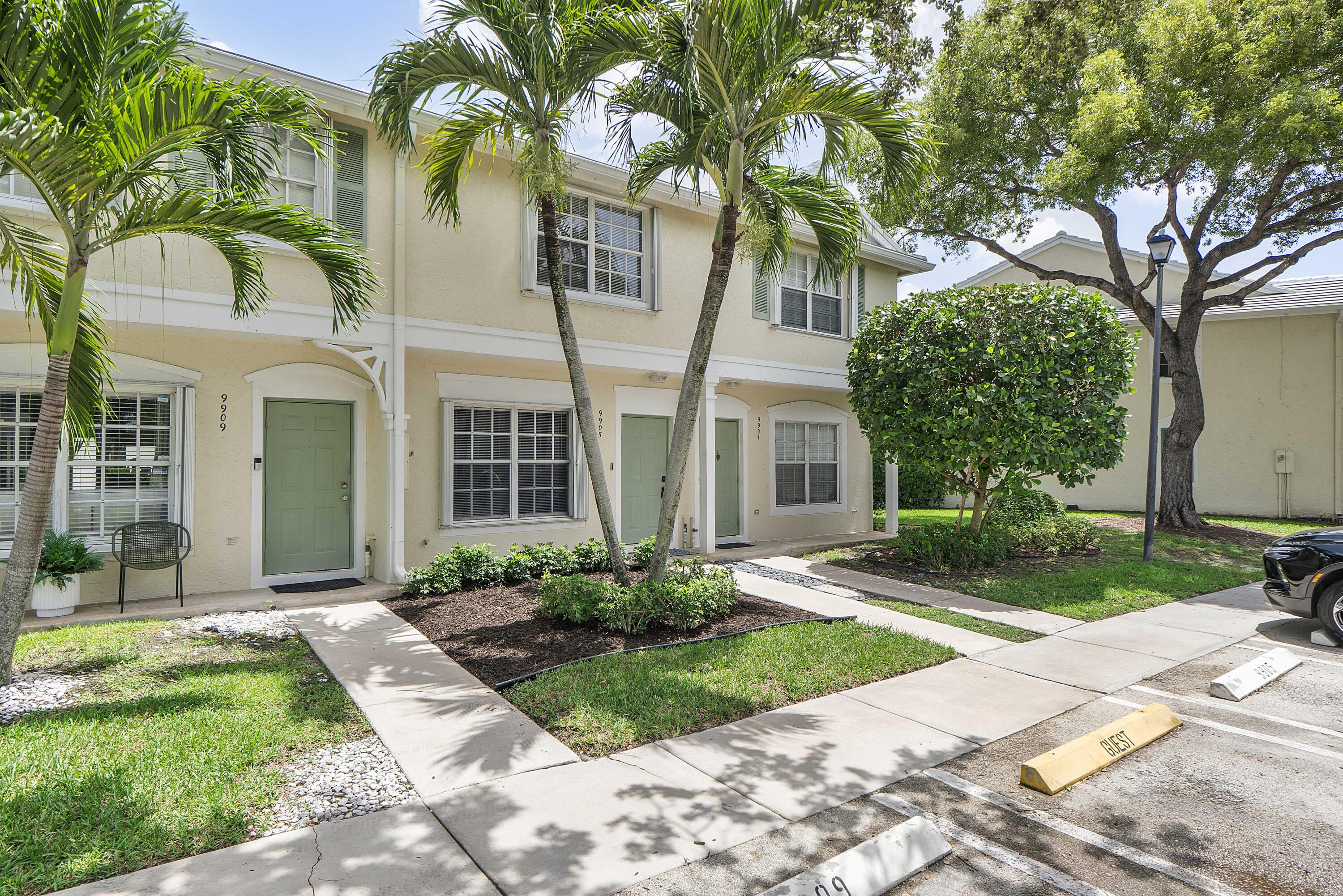 CORAL REEF CLUB - Residential