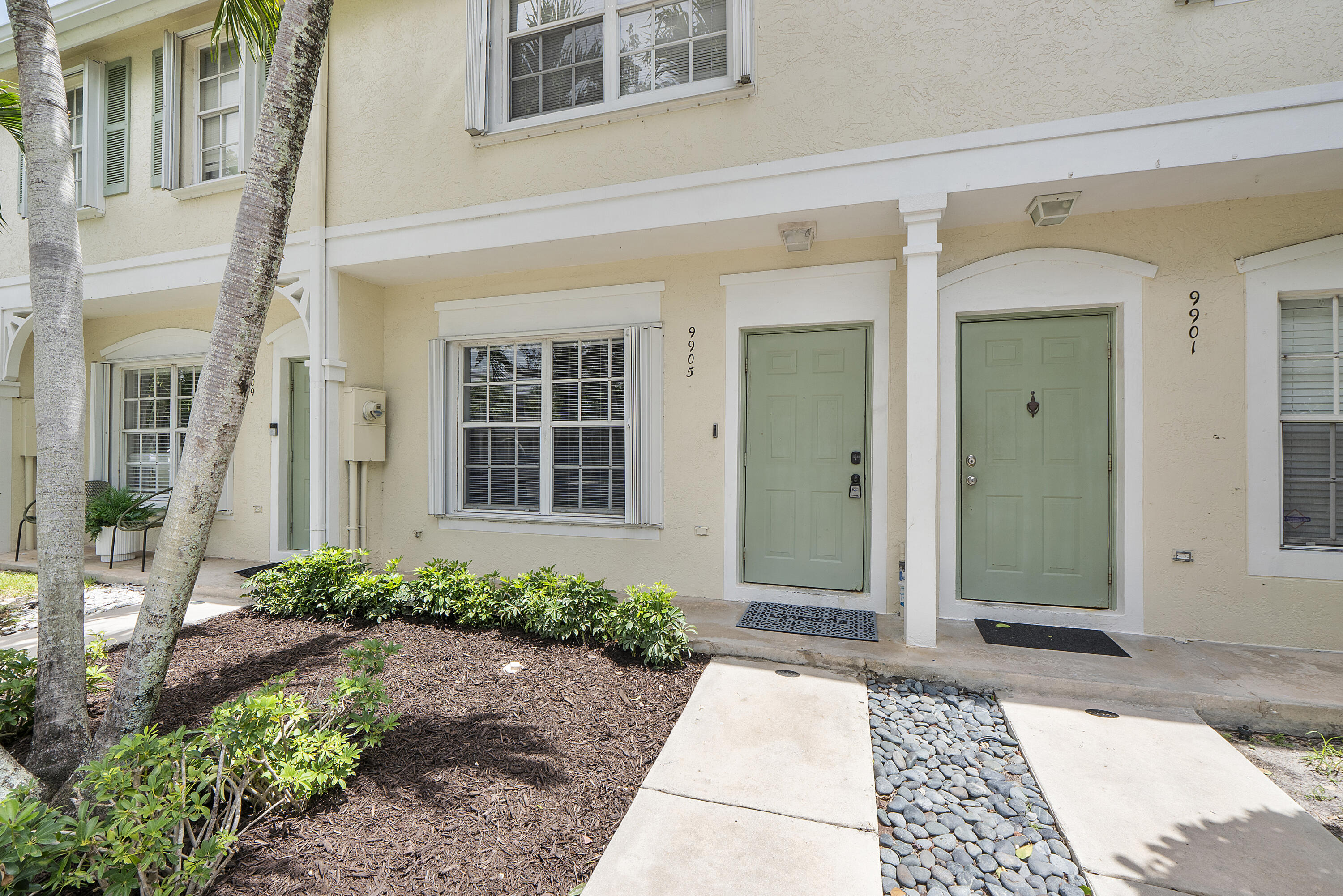 CORAL REEF CLUB - Residential