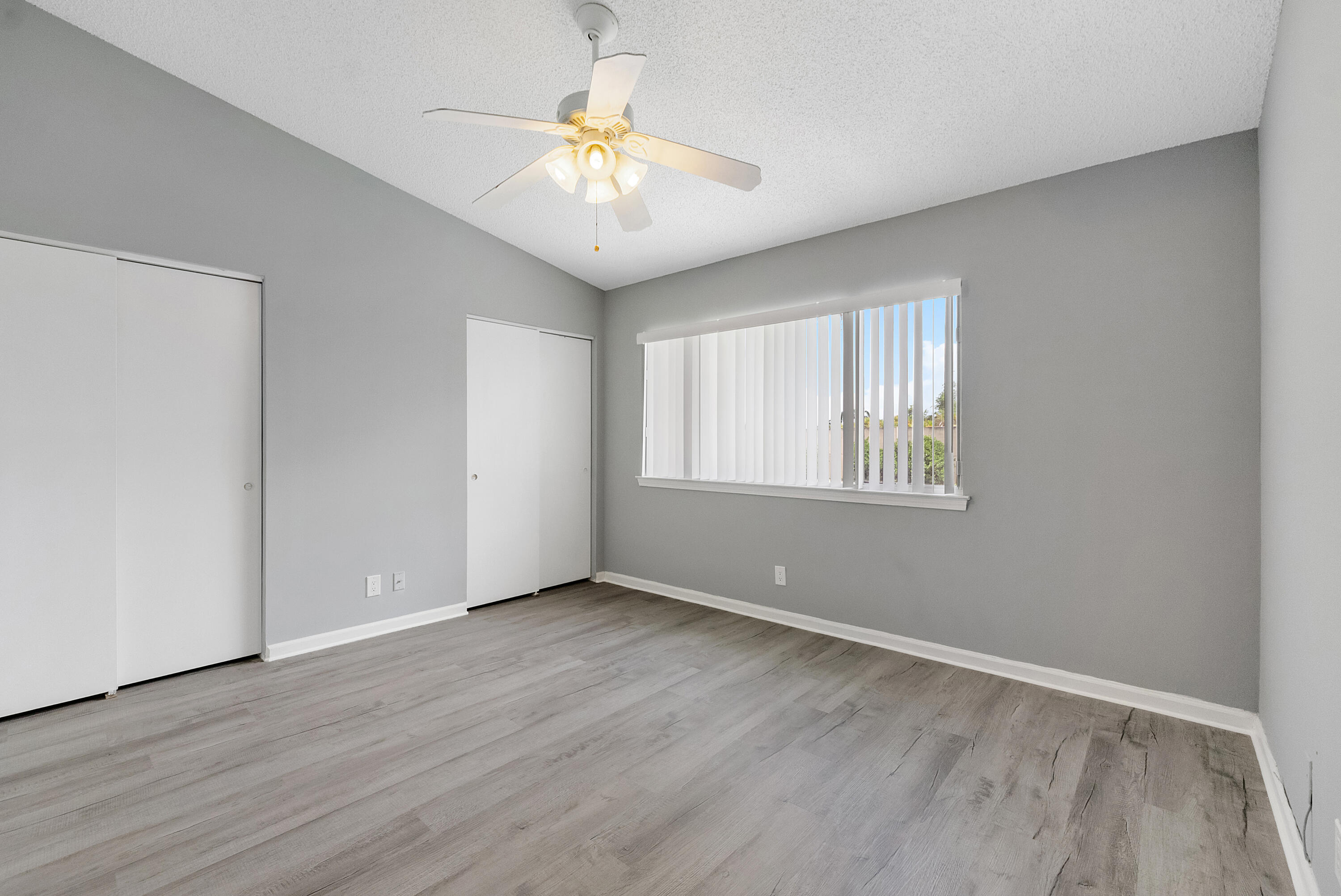CORAL REEF CLUB - Residential