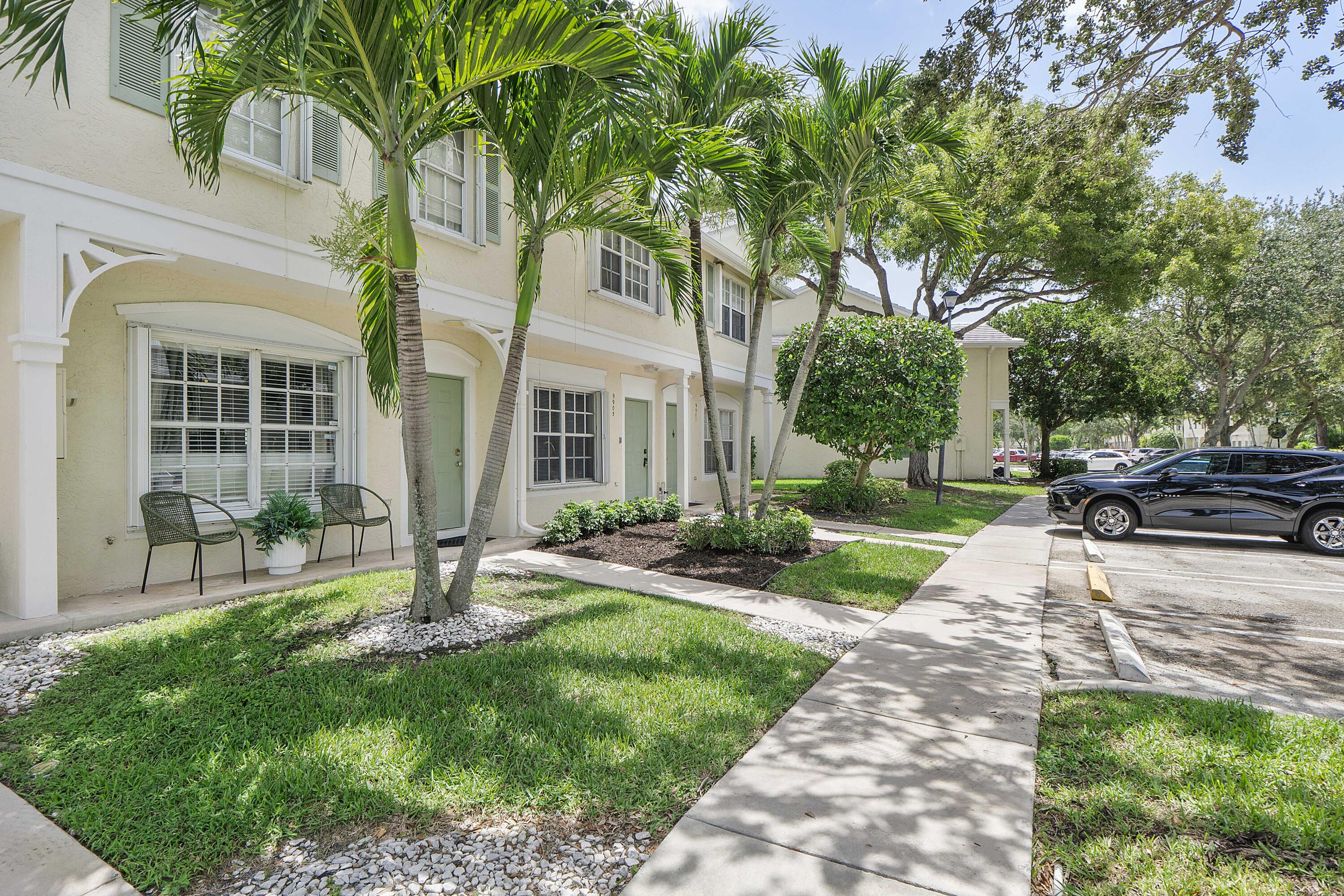 CORAL REEF CLUB - Residential