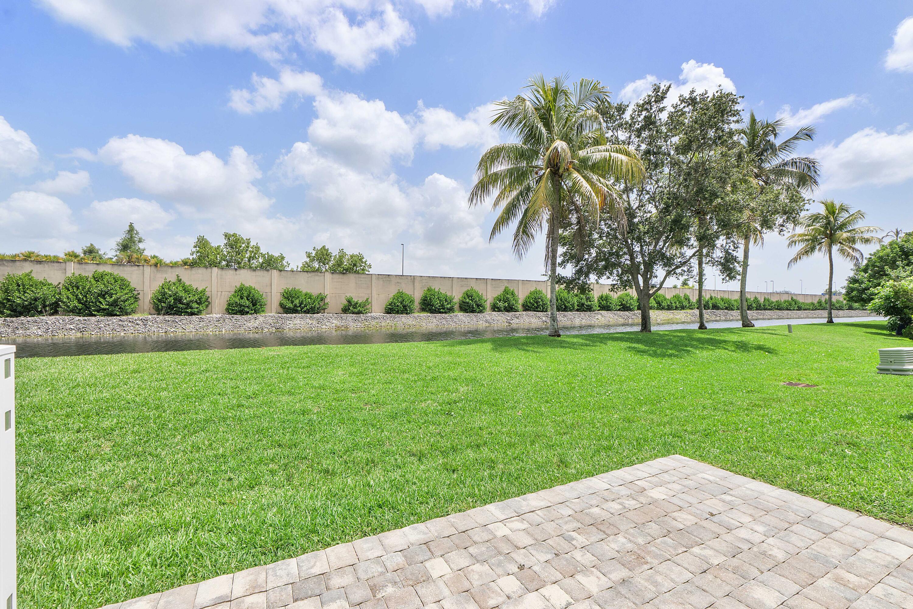 CORAL REEF CLUB - Residential