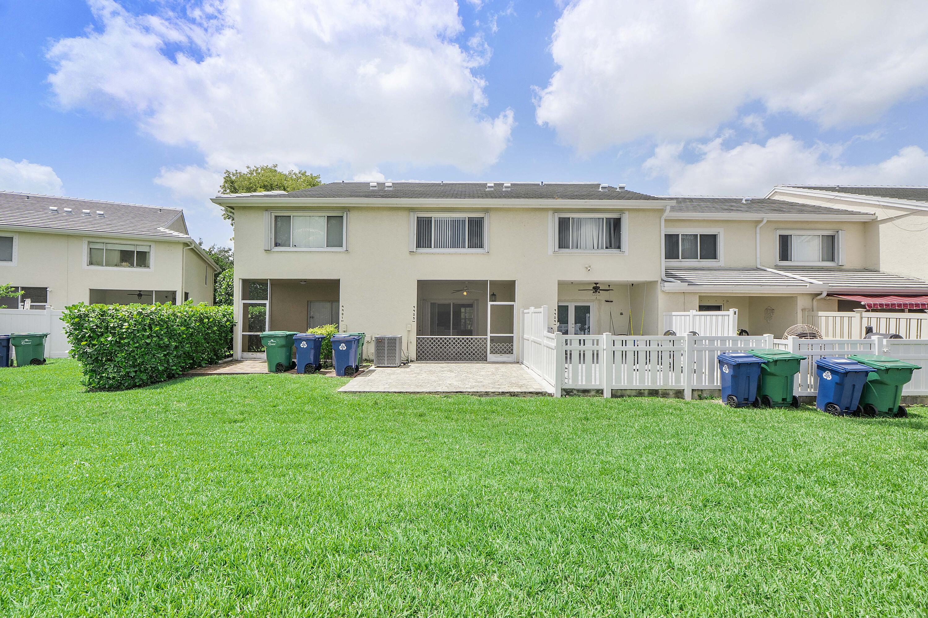 CORAL REEF CLUB - Residential