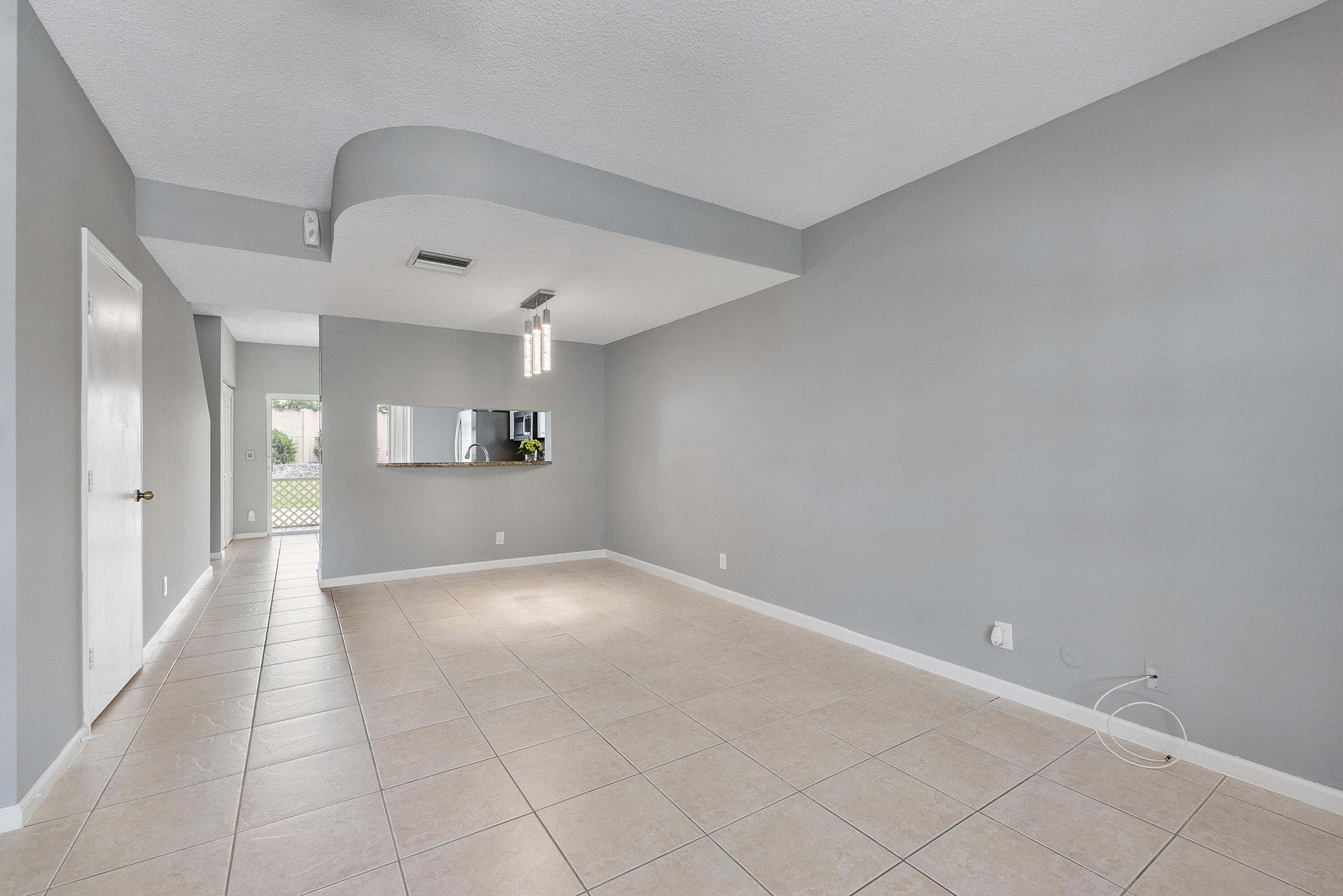 CORAL REEF CLUB - Residential