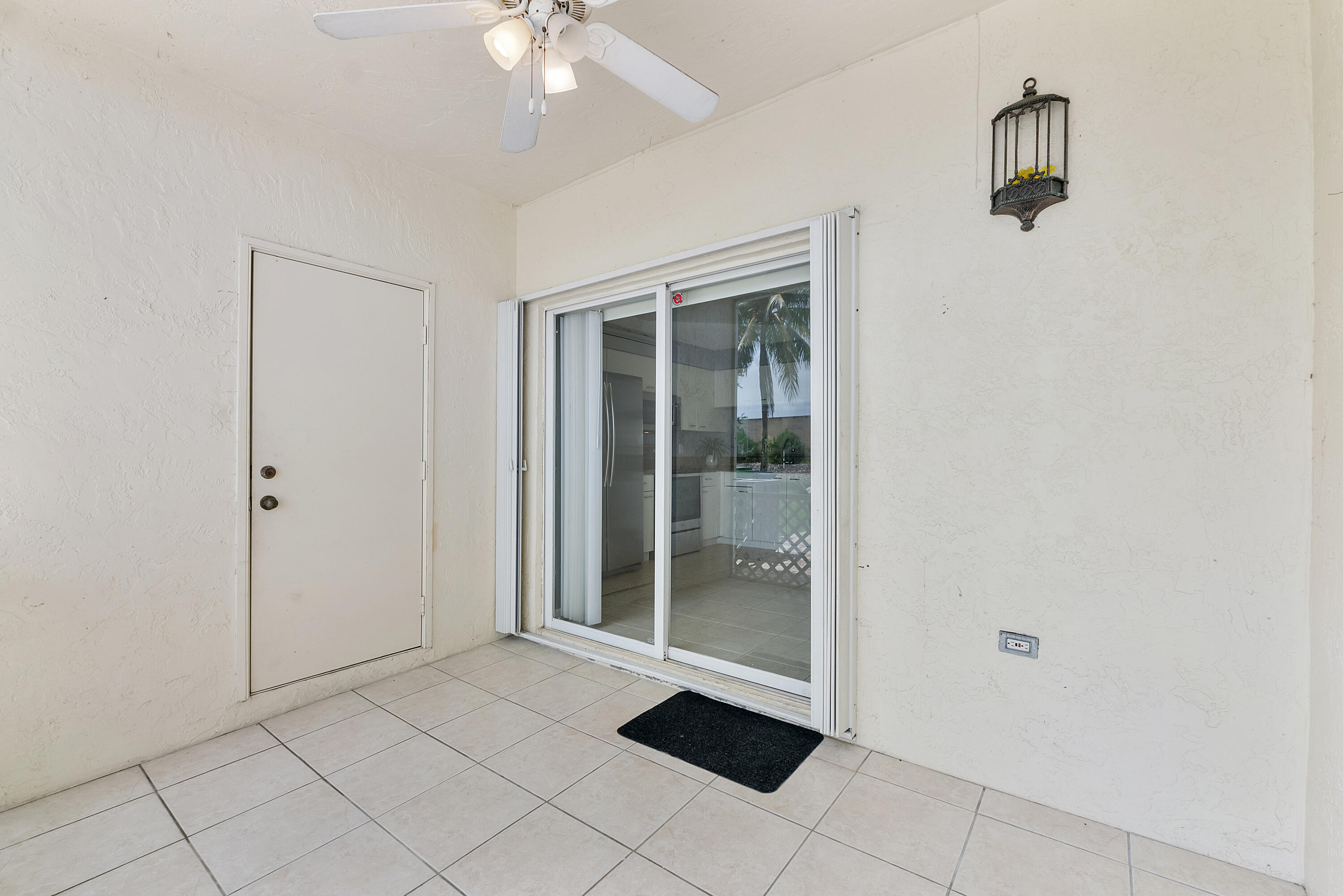 CORAL REEF CLUB - Residential