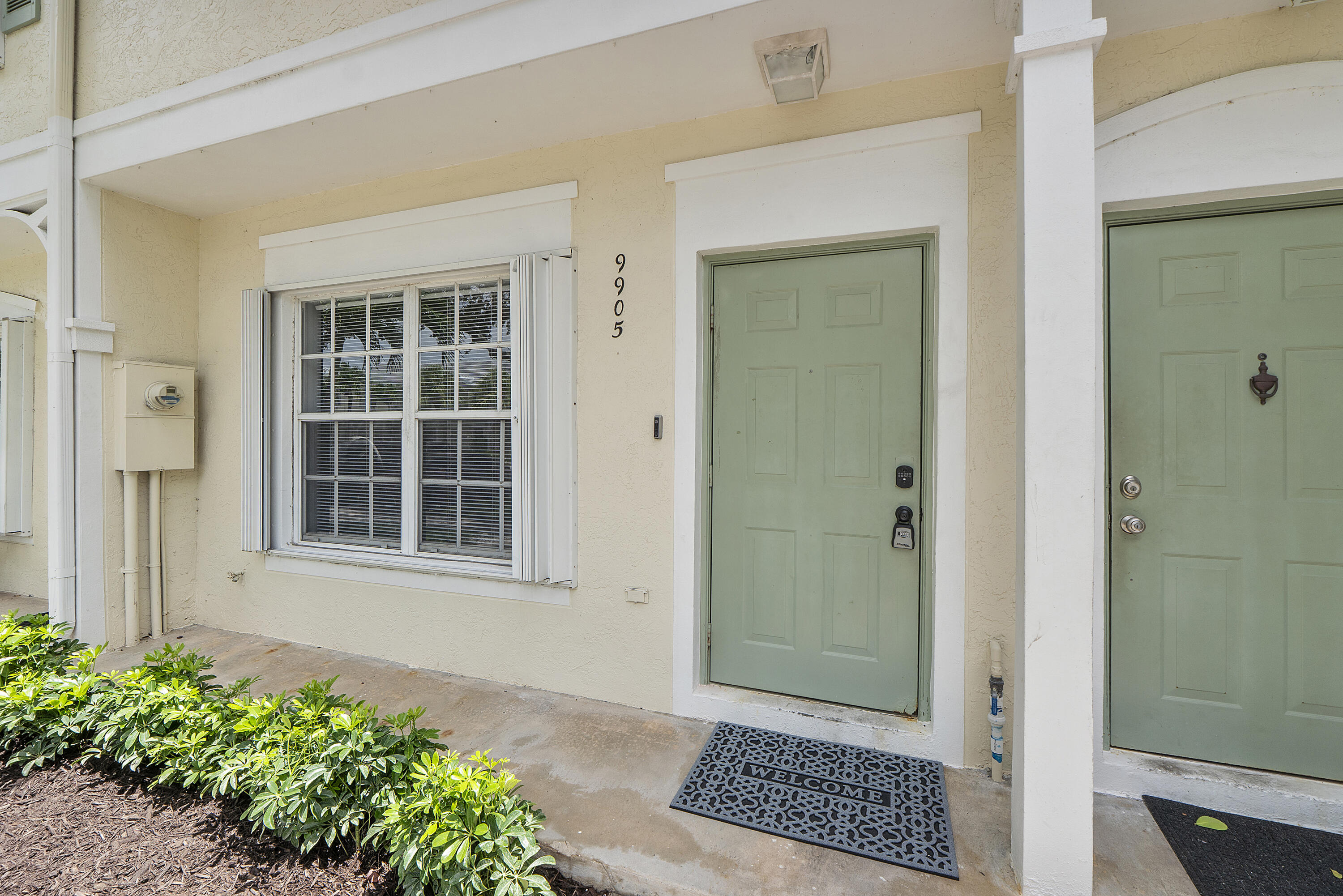 CORAL REEF CLUB - Residential