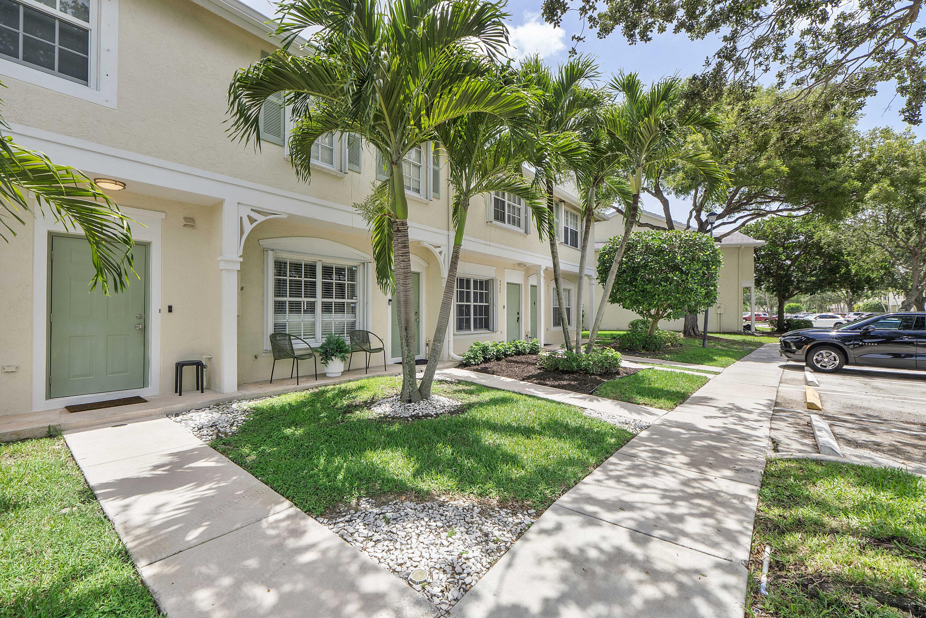 CORAL REEF CLUB - Residential
