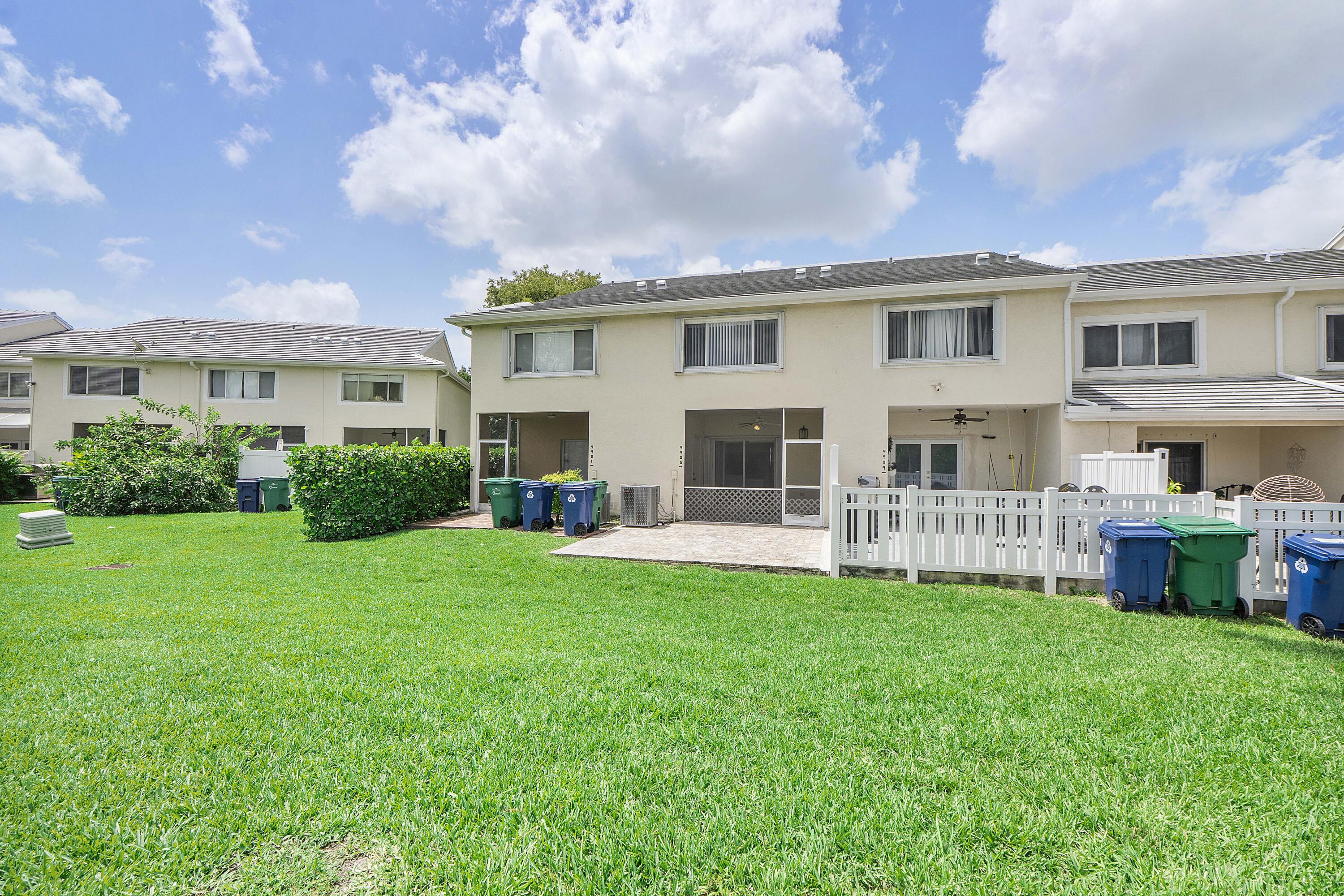 CORAL REEF CLUB - Residential