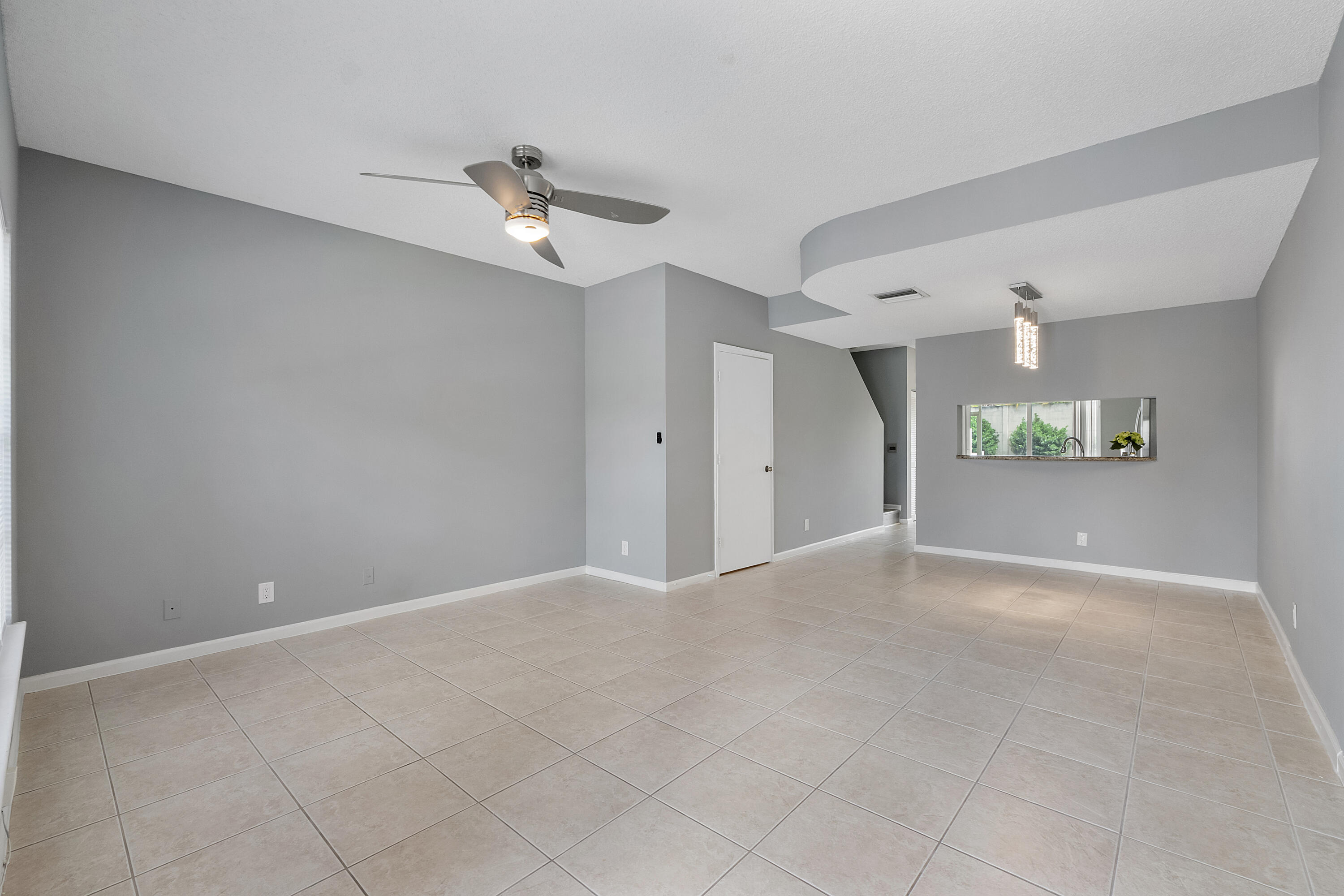 CORAL REEF CLUB - Residential