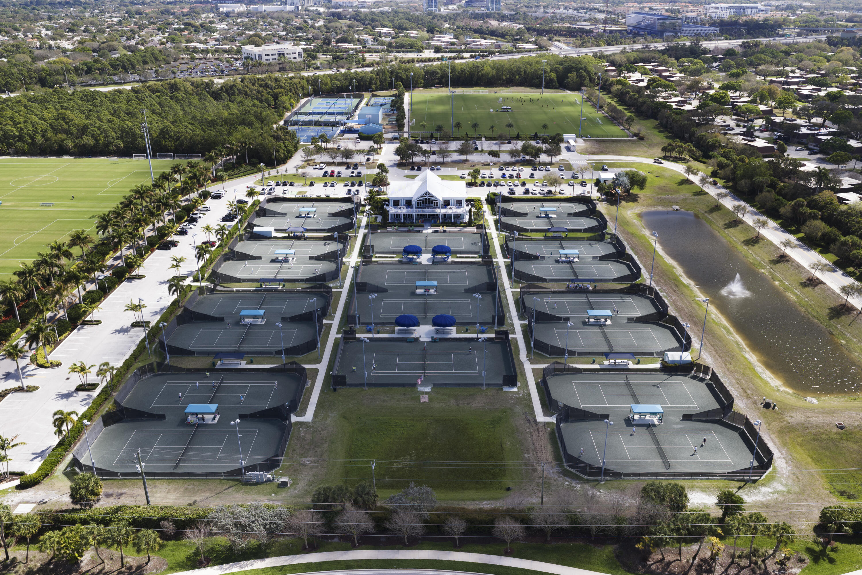 SANDPIPER COND APTS LTS 188 TO 193 PALM BEACH LAKE - Residential