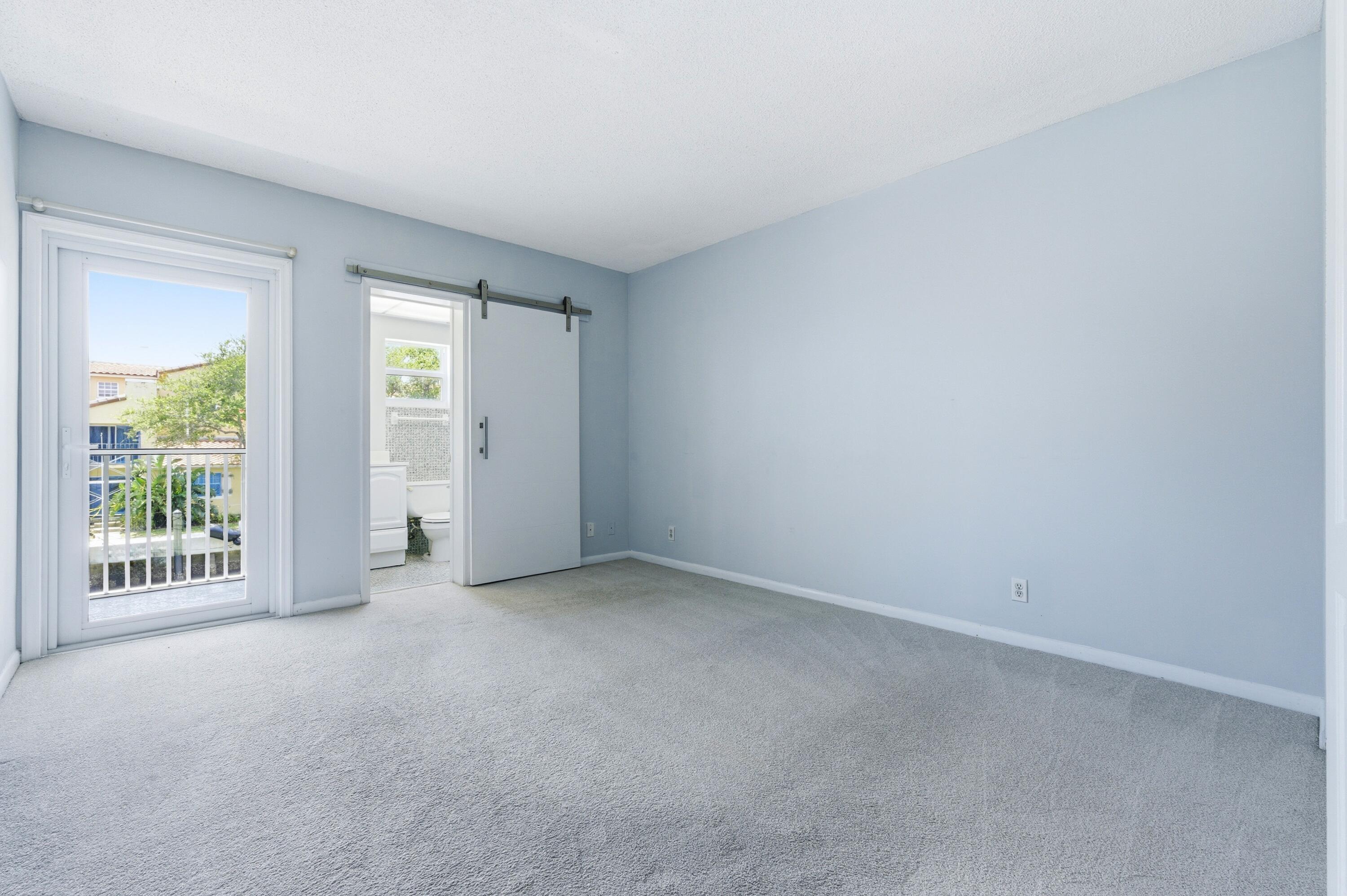 SANDPIPER COND APTS LTS 188 TO 193 PALM BEACH LAKE - Residential