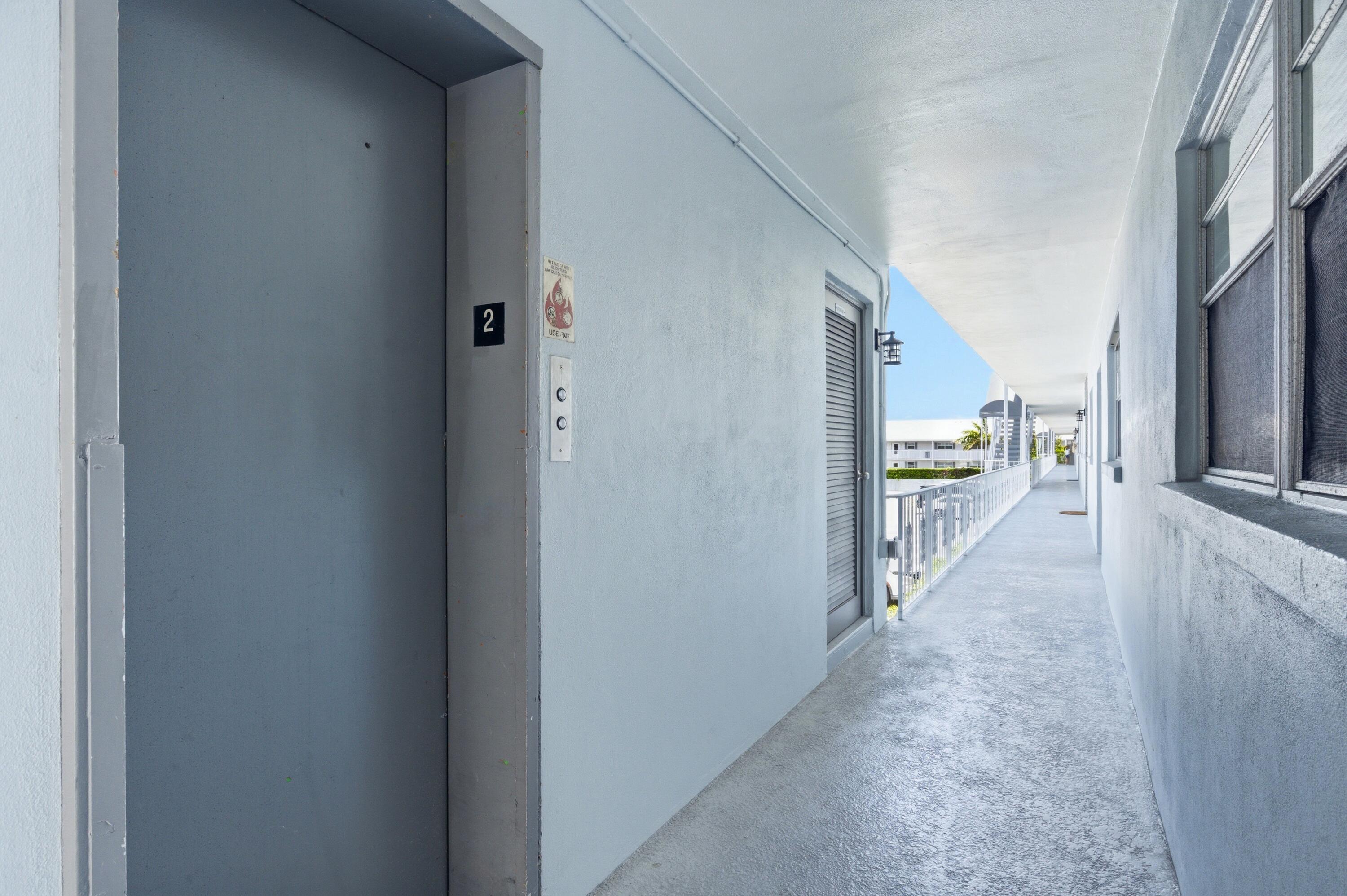 SANDPIPER COND APTS LTS 188 TO 193 PALM BEACH LAKE - Residential