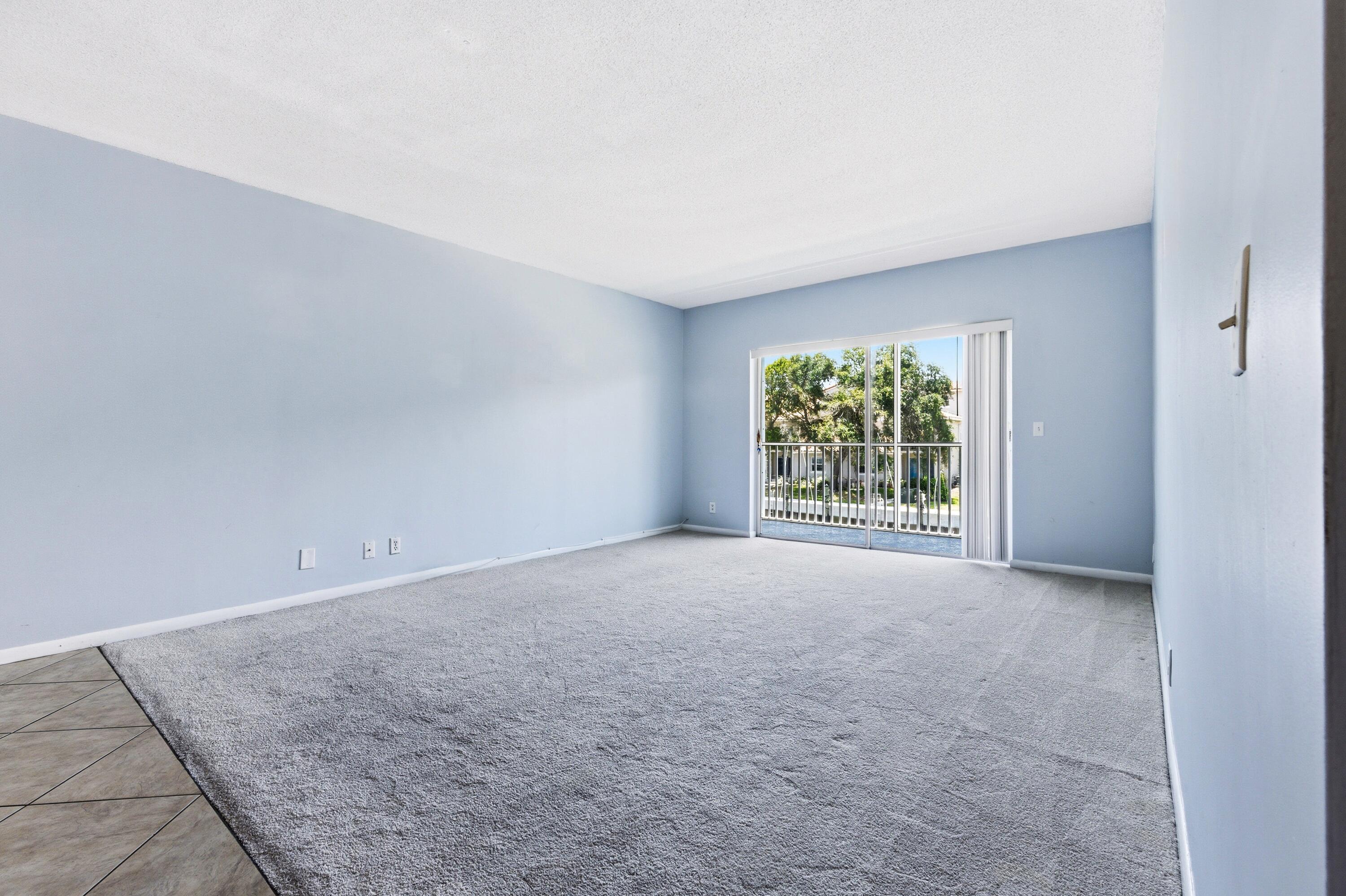 SANDPIPER COND APTS LTS 188 TO 193 PALM BEACH LAKE - Residential