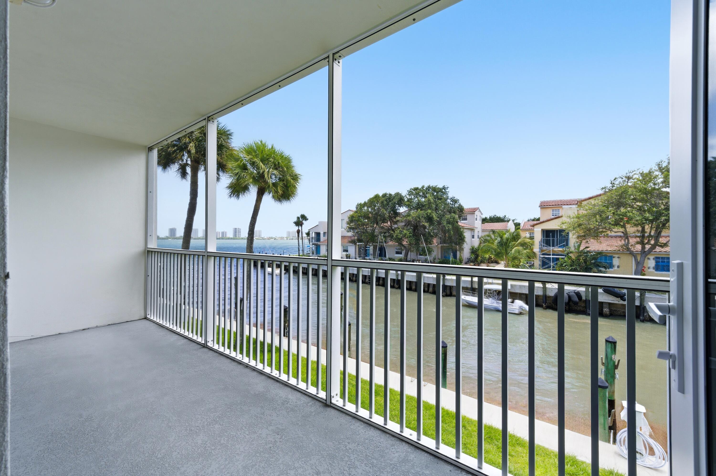 SANDPIPER COND APTS LTS 188 TO 193 PALM BEACH LAKE - Residential