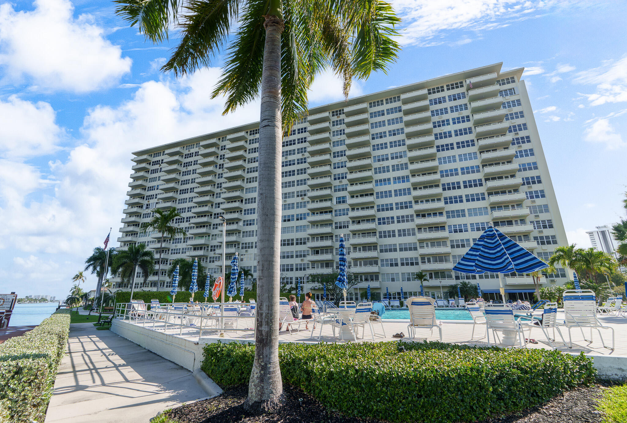 CORAL RIDGE TOWERS NORTH CO-OP - Residential