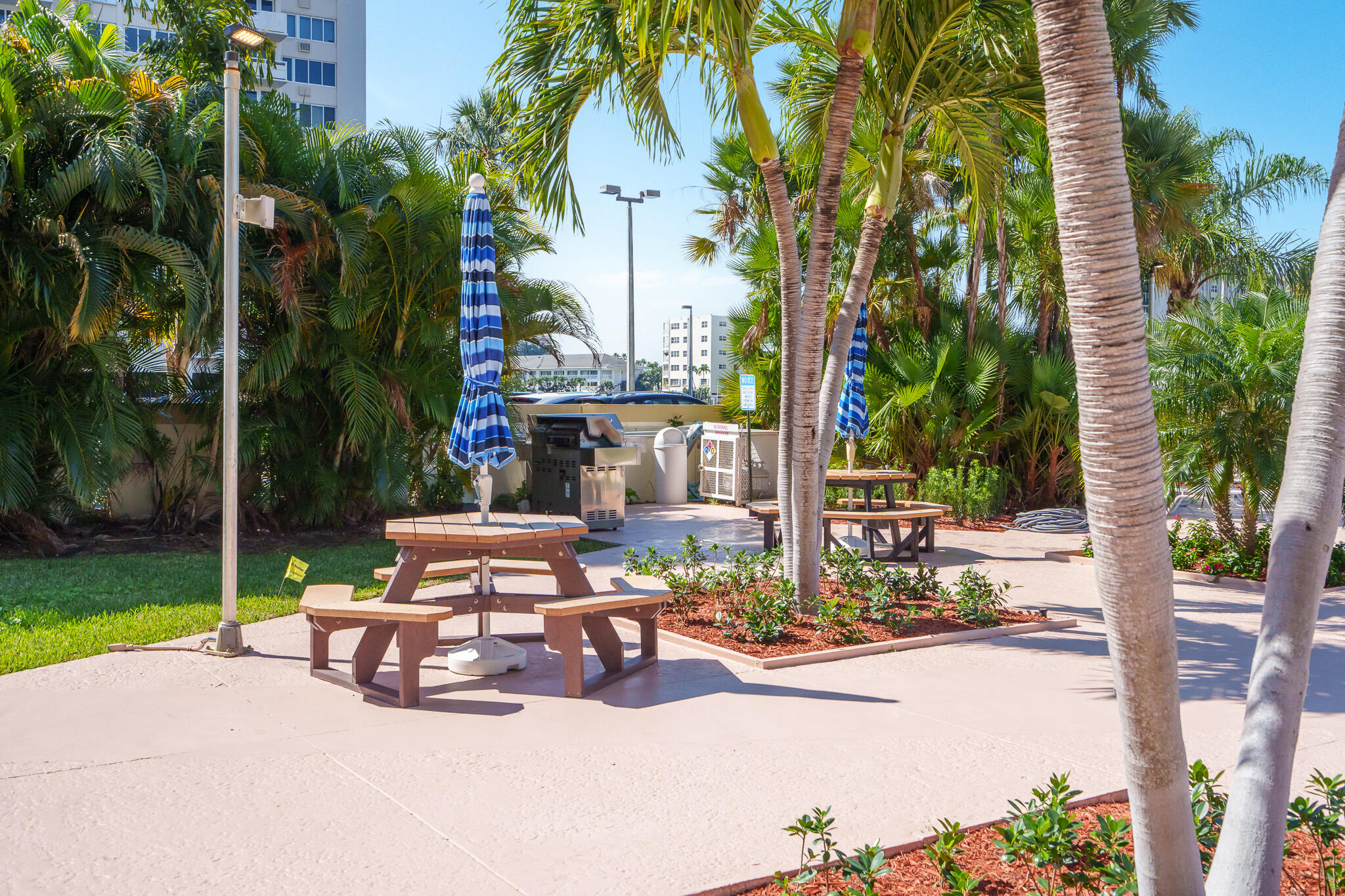 CORAL RIDGE TOWERS NORTH CO-OP - Residential