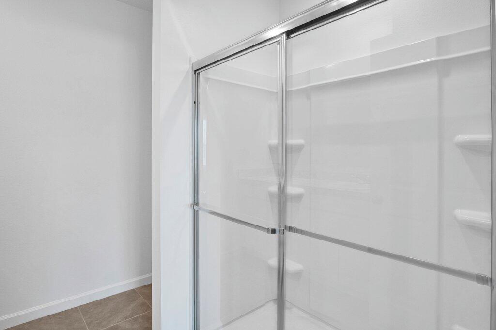 VERANO SOUTH PUD 1 - POD G - PLAT NO. 1 - Residential Lease