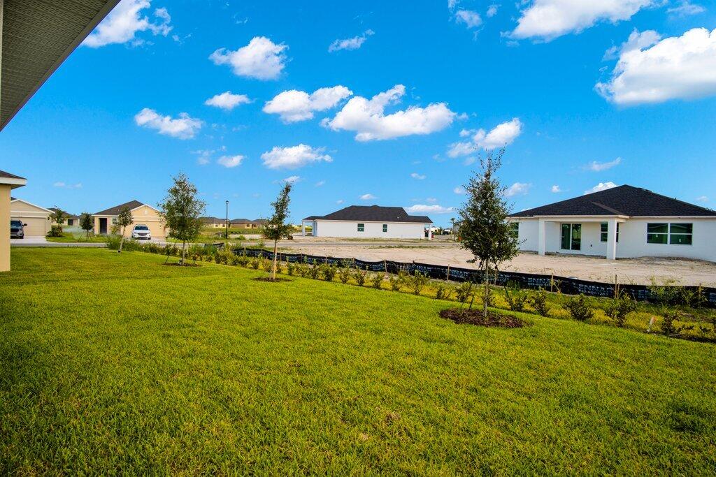 VERANO SOUTH PUD 1 - POD G - PLAT NO. 1 - Residential Lease
