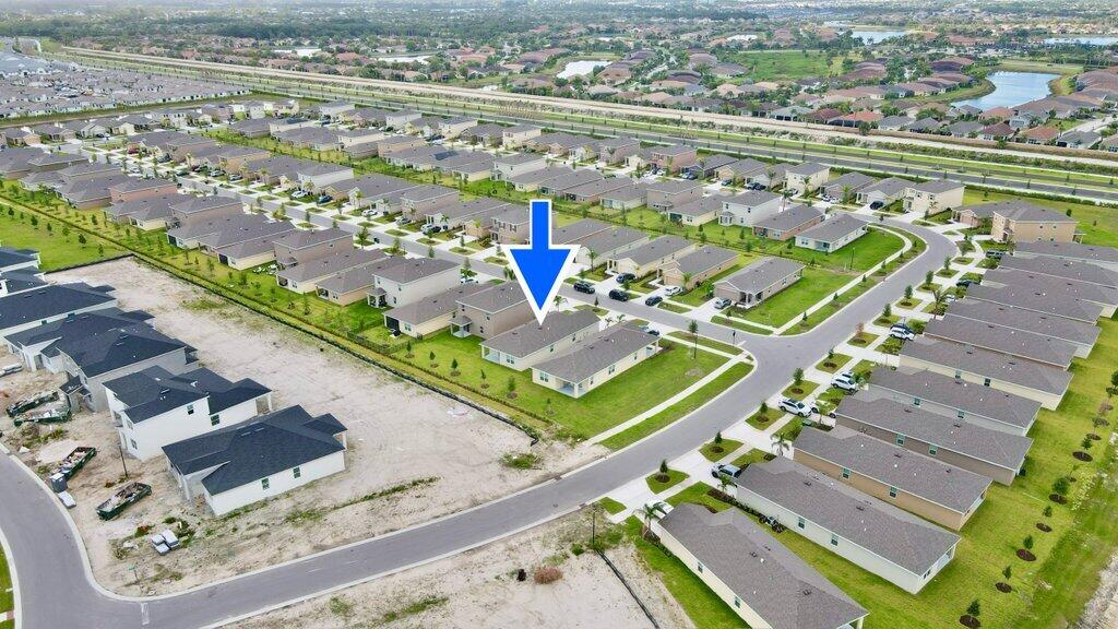 VERANO SOUTH PUD 1 - POD G - PLAT NO. 1 - Residential Lease