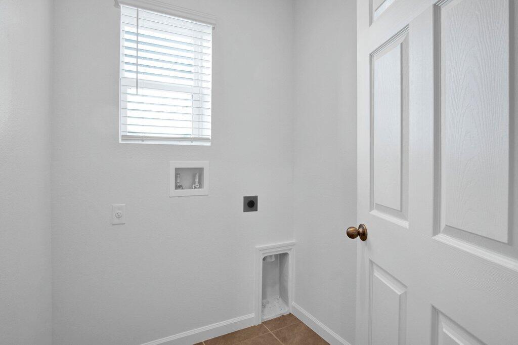 VERANO SOUTH PUD 1 - POD G - PLAT NO. 1 - Residential Lease