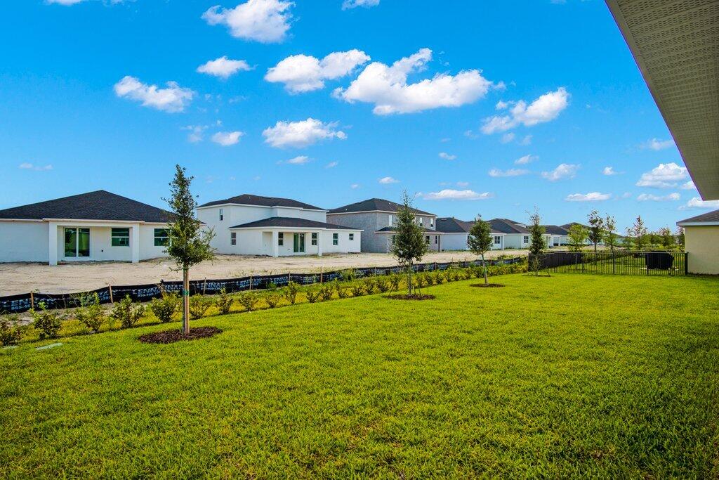 VERANO SOUTH PUD 1 - POD G - PLAT NO. 1 - Residential Lease