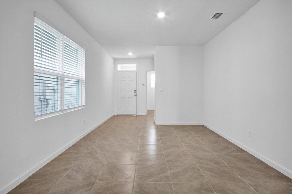 VERANO SOUTH PUD 1 - POD G - PLAT NO. 1 - Residential Lease