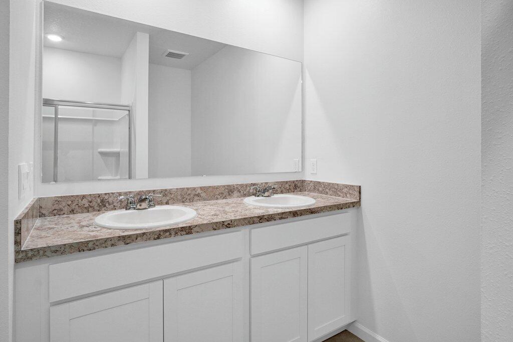 VERANO SOUTH PUD 1 - POD G - PLAT NO. 1 - Residential Lease
