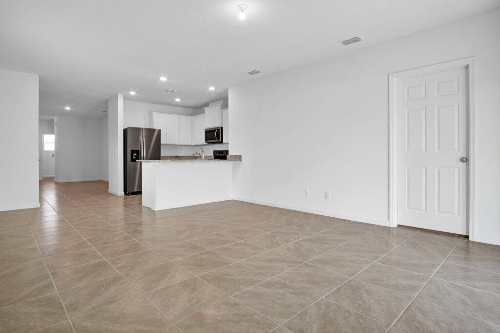 VERANO SOUTH PUD 1 - POD G - PLAT NO. 1 - Residential Lease