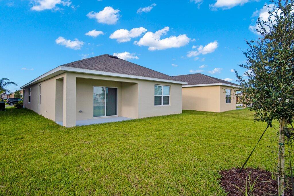 VERANO SOUTH PUD 1 - POD G - PLAT NO. 1 - Residential Lease