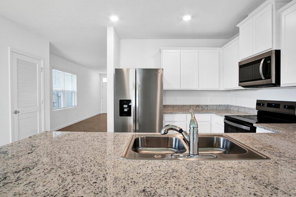 VERANO SOUTH PUD 1 - POD G - PLAT NO. 1 - Residential Lease