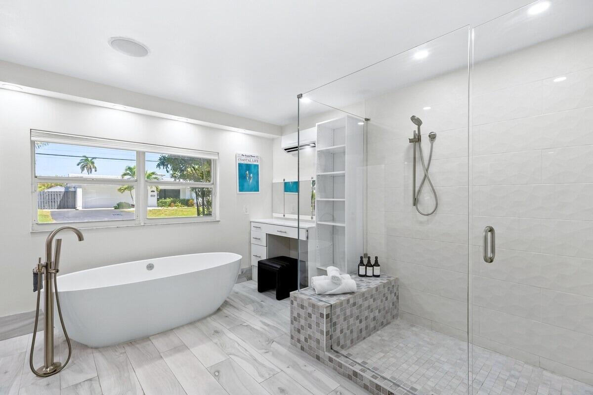CORAL RIDGE ISLES - Residential