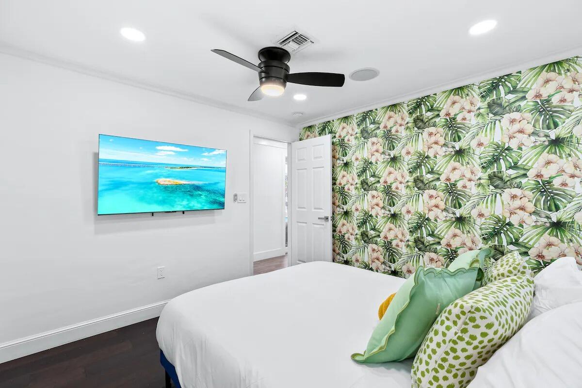 CORAL RIDGE ISLES - Residential