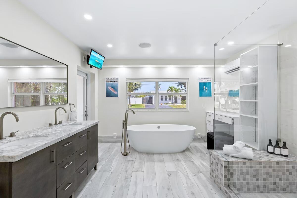 CORAL RIDGE ISLES - Residential