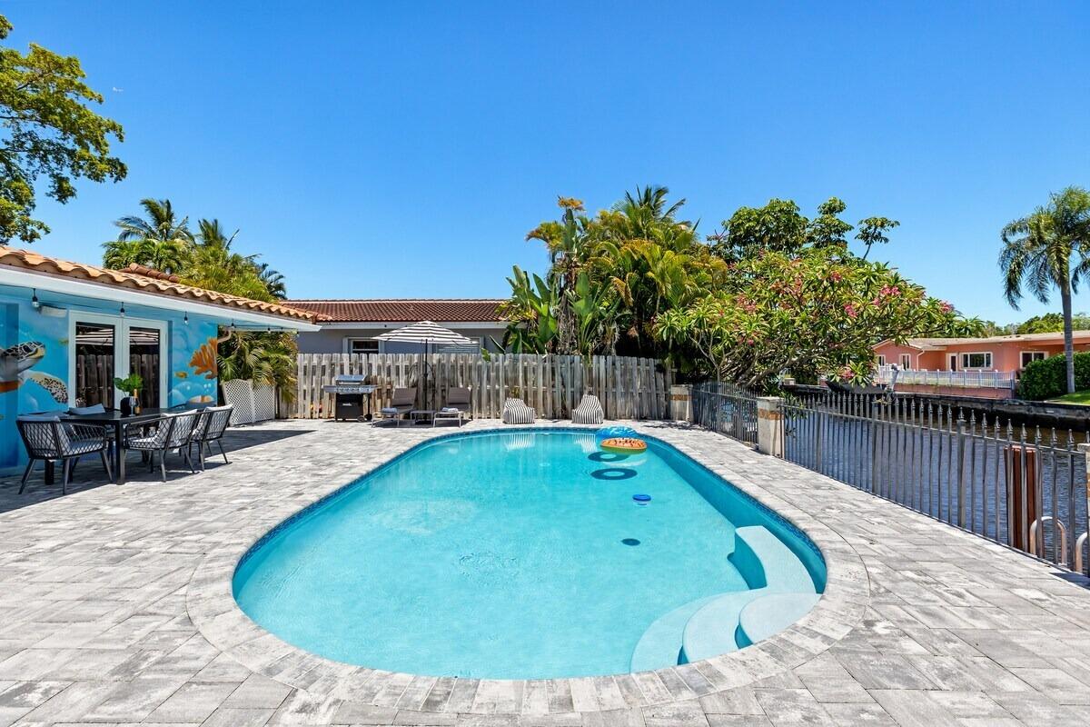 CORAL RIDGE ISLES - Residential