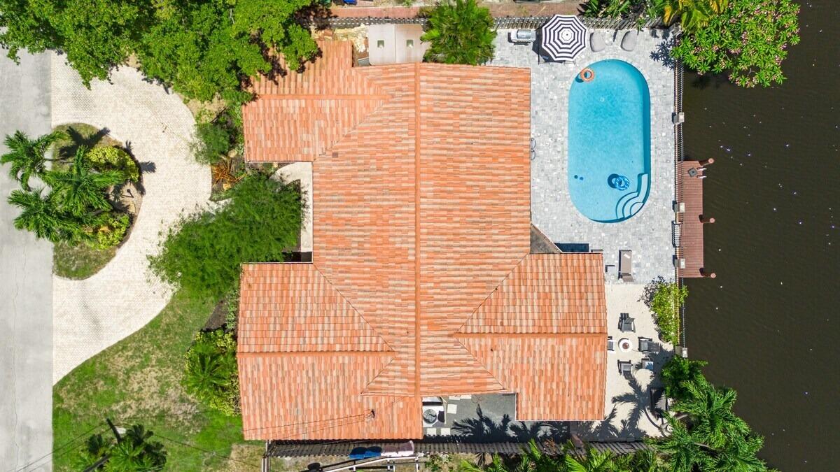 CORAL RIDGE ISLES - Residential