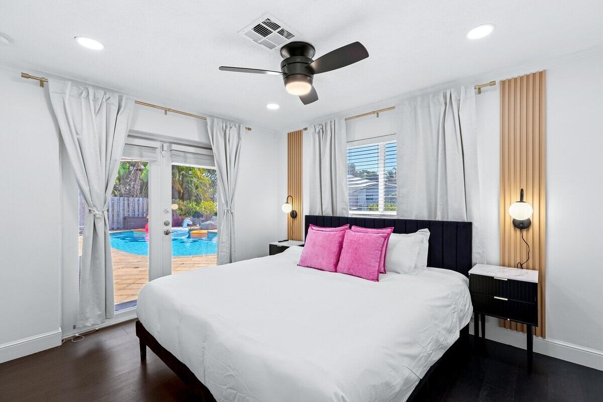 CORAL RIDGE ISLES - Residential