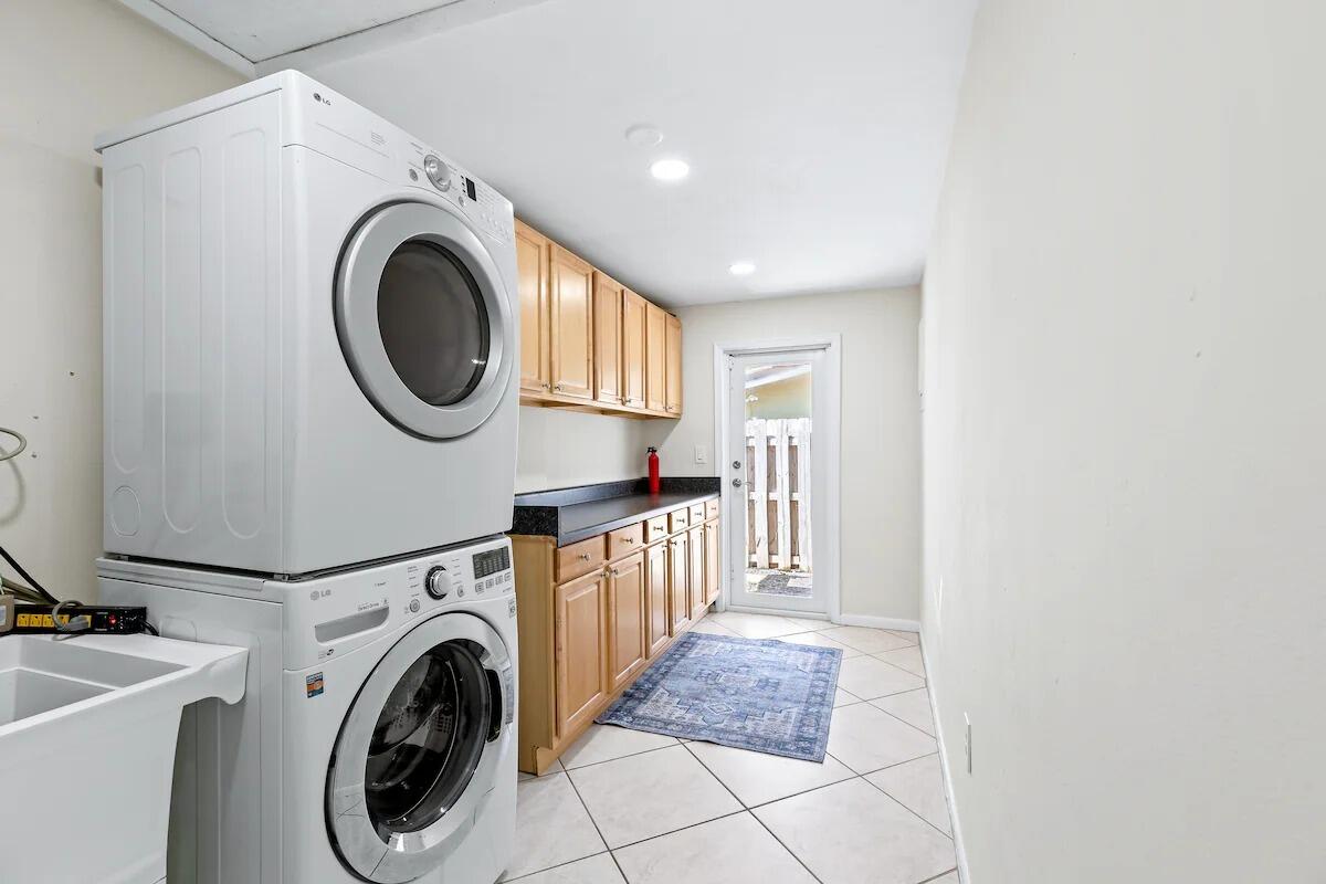 CORAL RIDGE ISLES - Residential