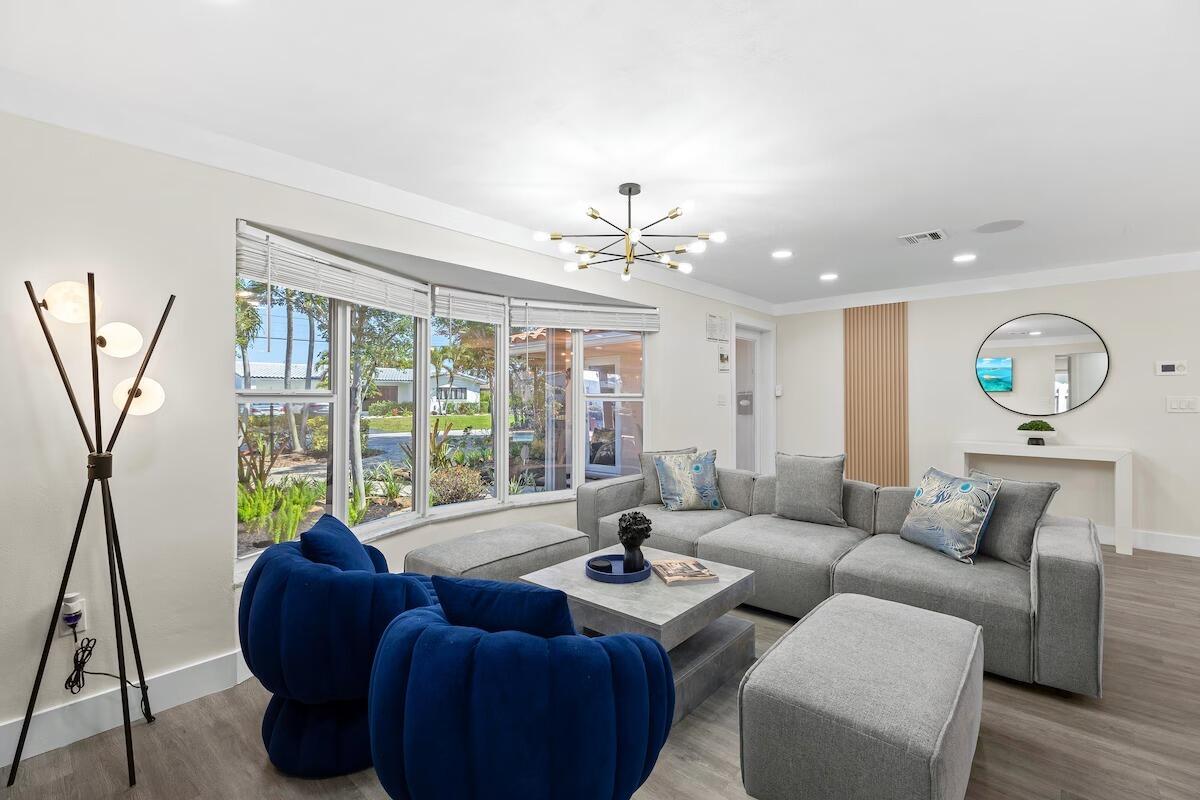 CORAL RIDGE ISLES - Residential