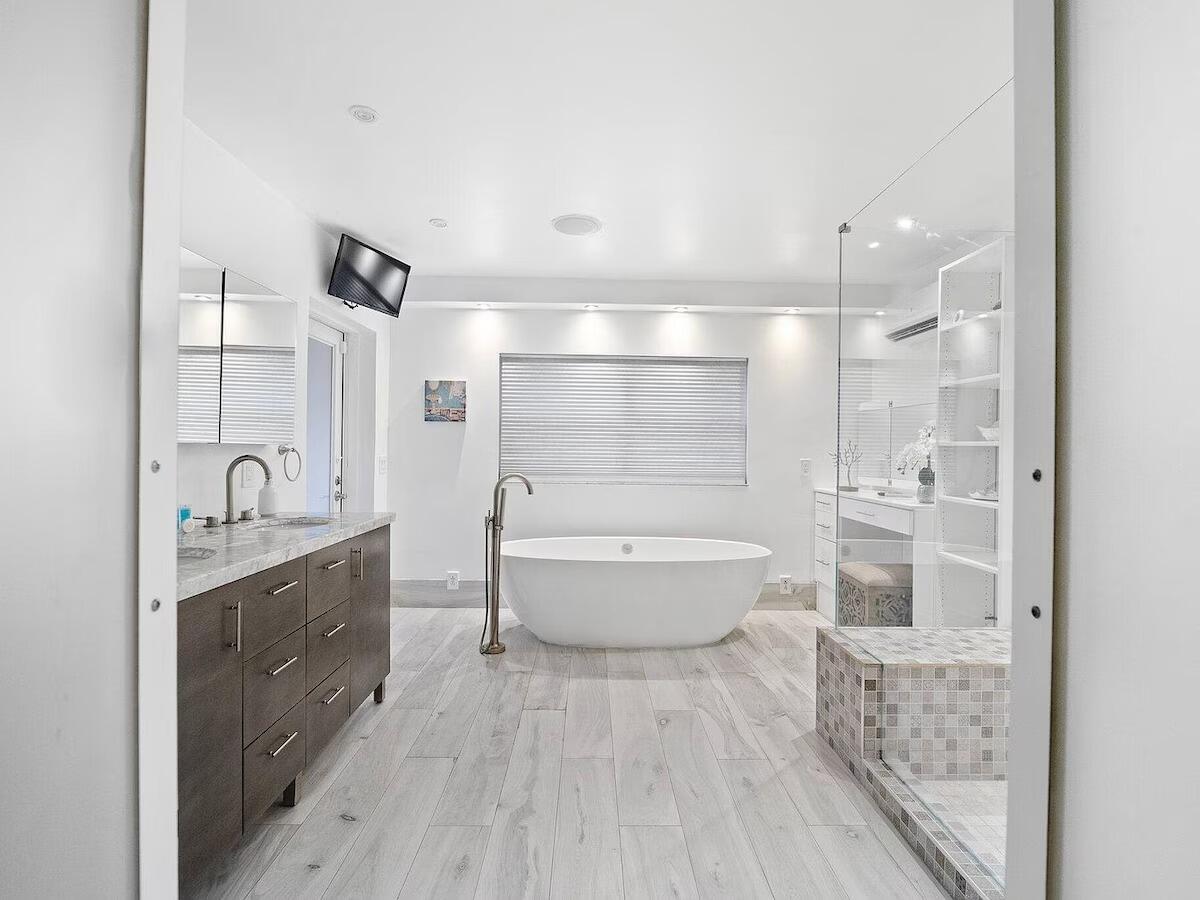 CORAL RIDGE ISLES - Residential