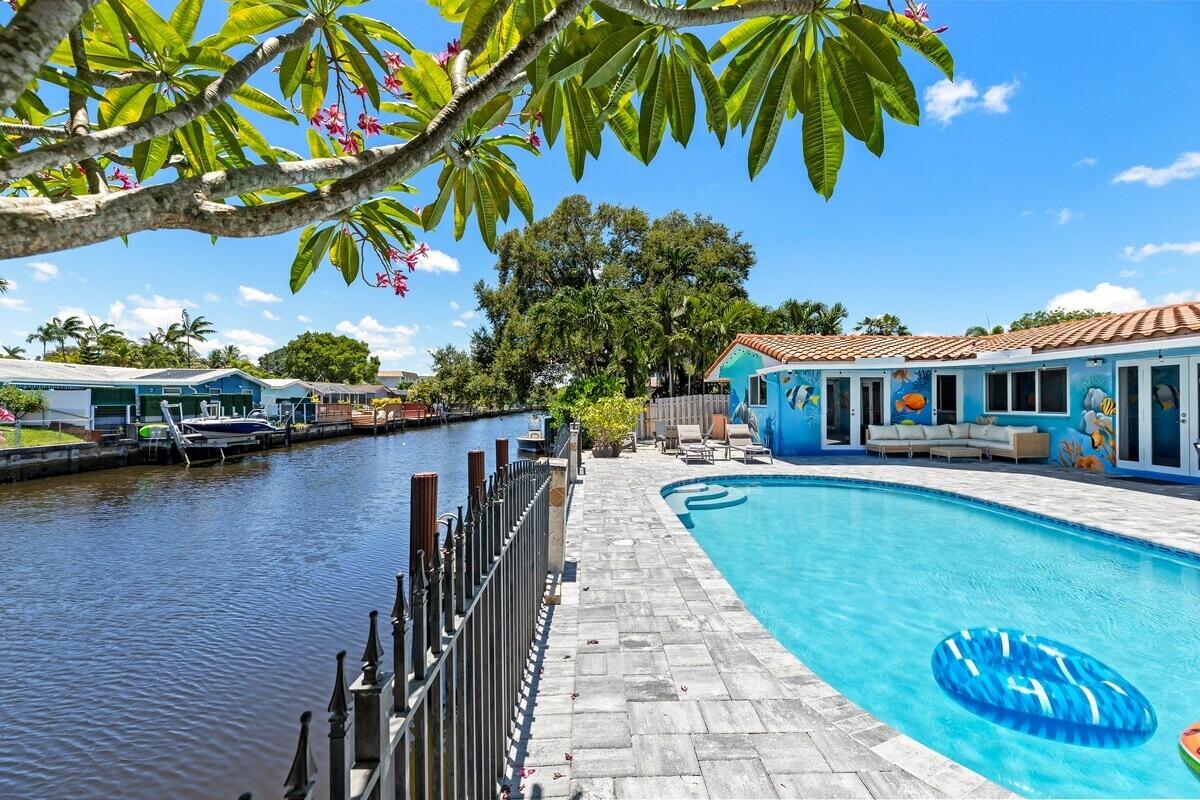 CORAL RIDGE ISLES - Residential