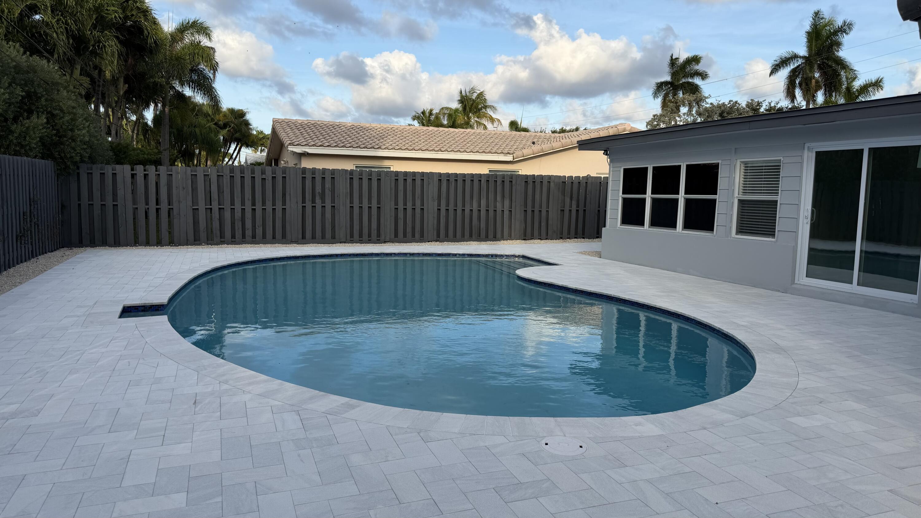VENETIAN ISLES 3RD SEC - Residential
