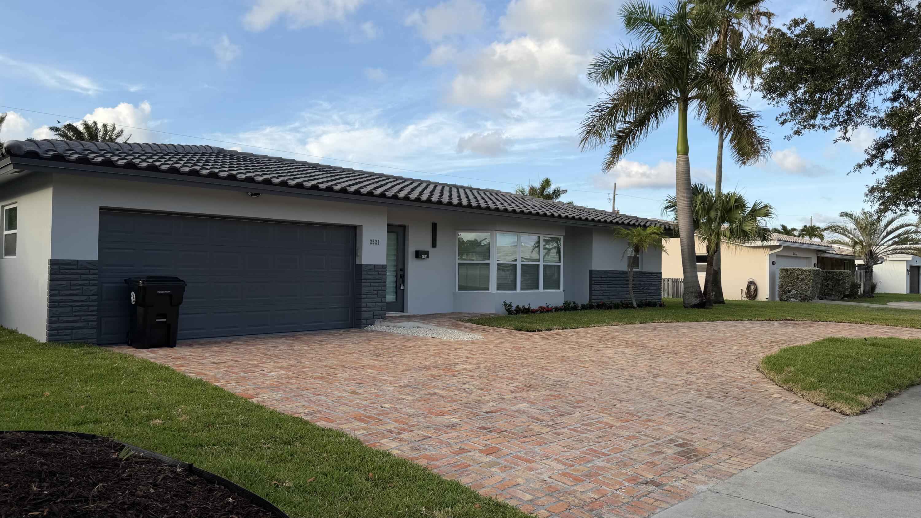VENETIAN ISLES 3RD SEC - Residential