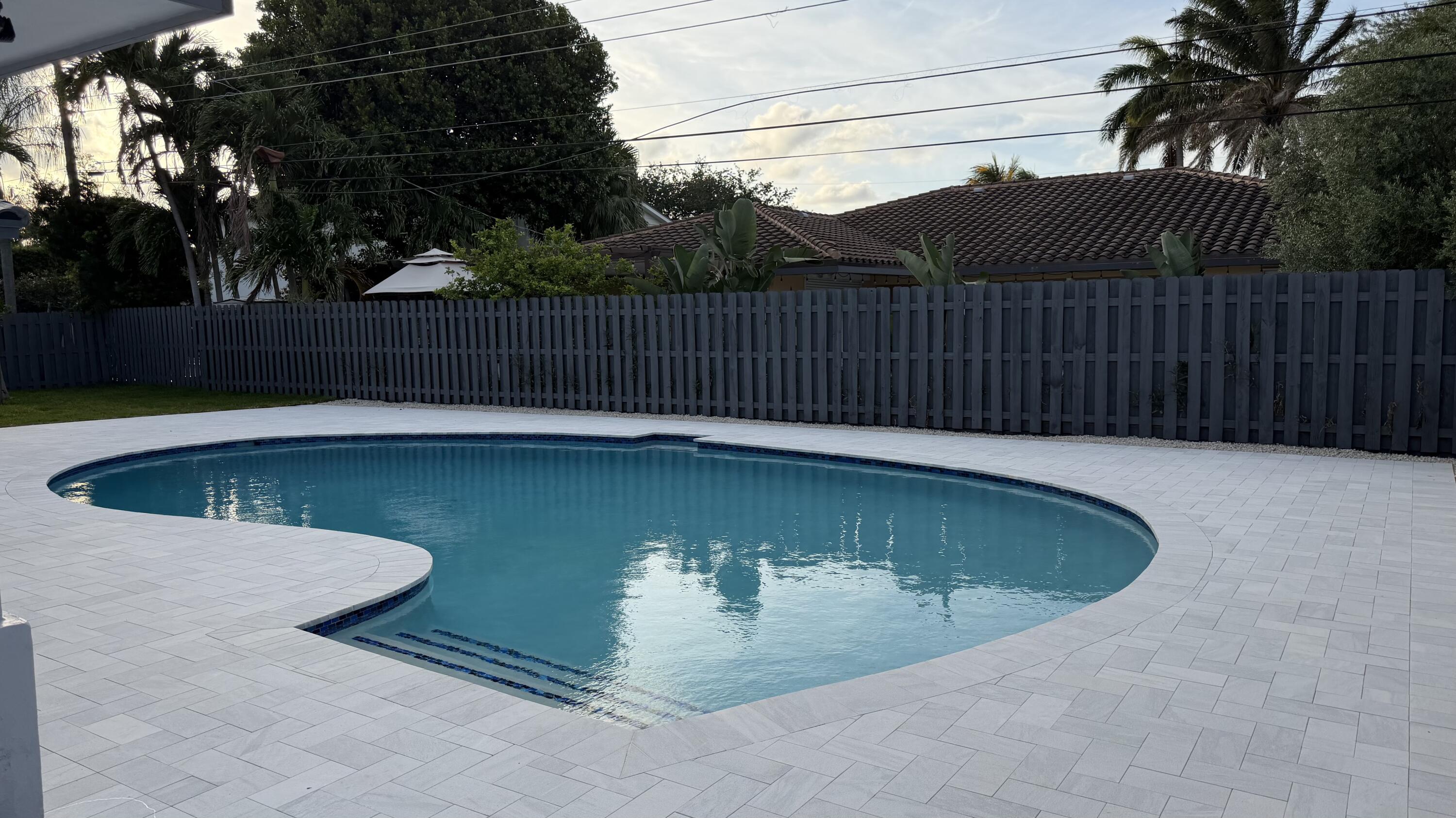VENETIAN ISLES 3RD SEC - Residential