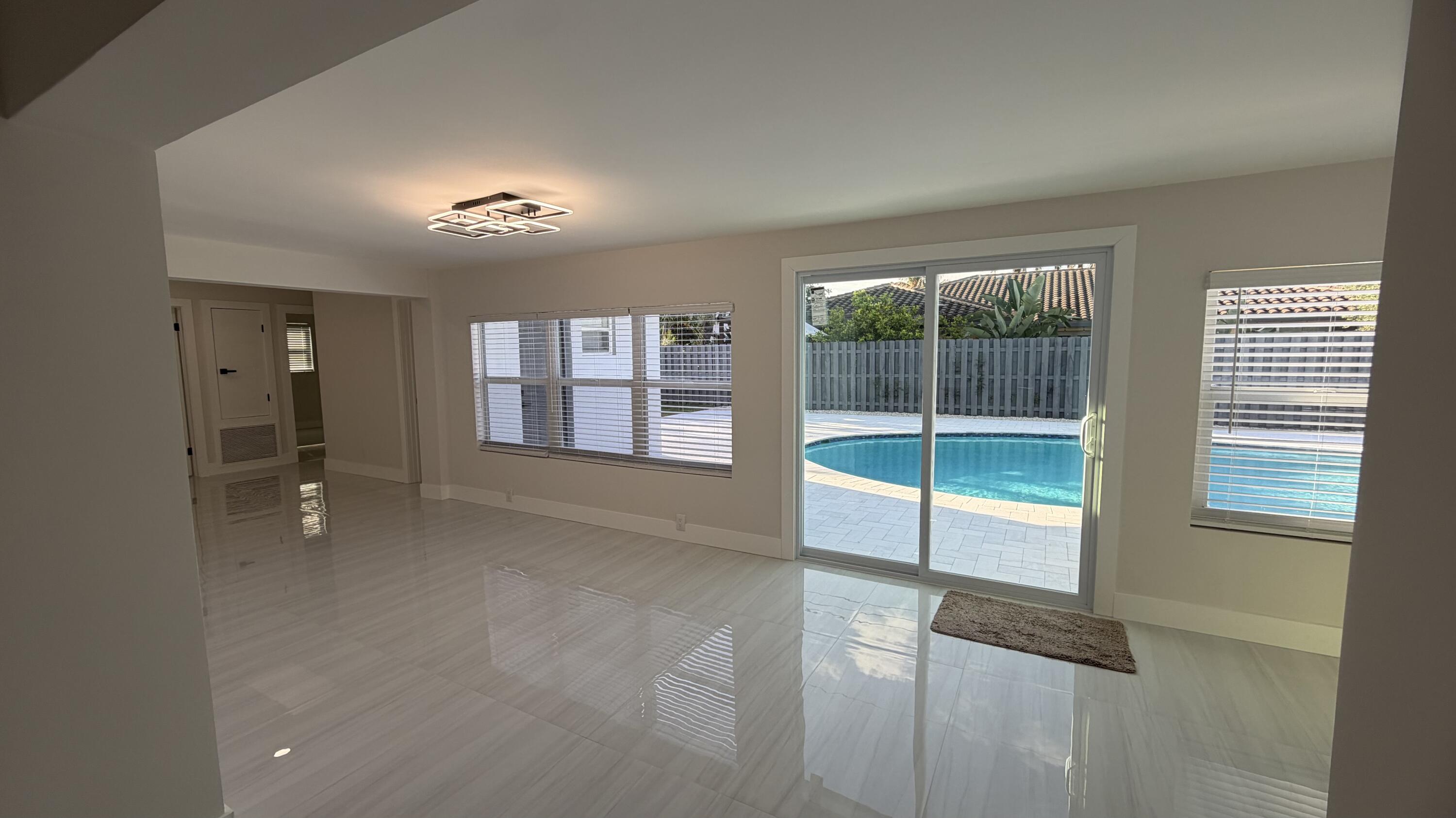 VENETIAN ISLES 3RD SEC - Residential