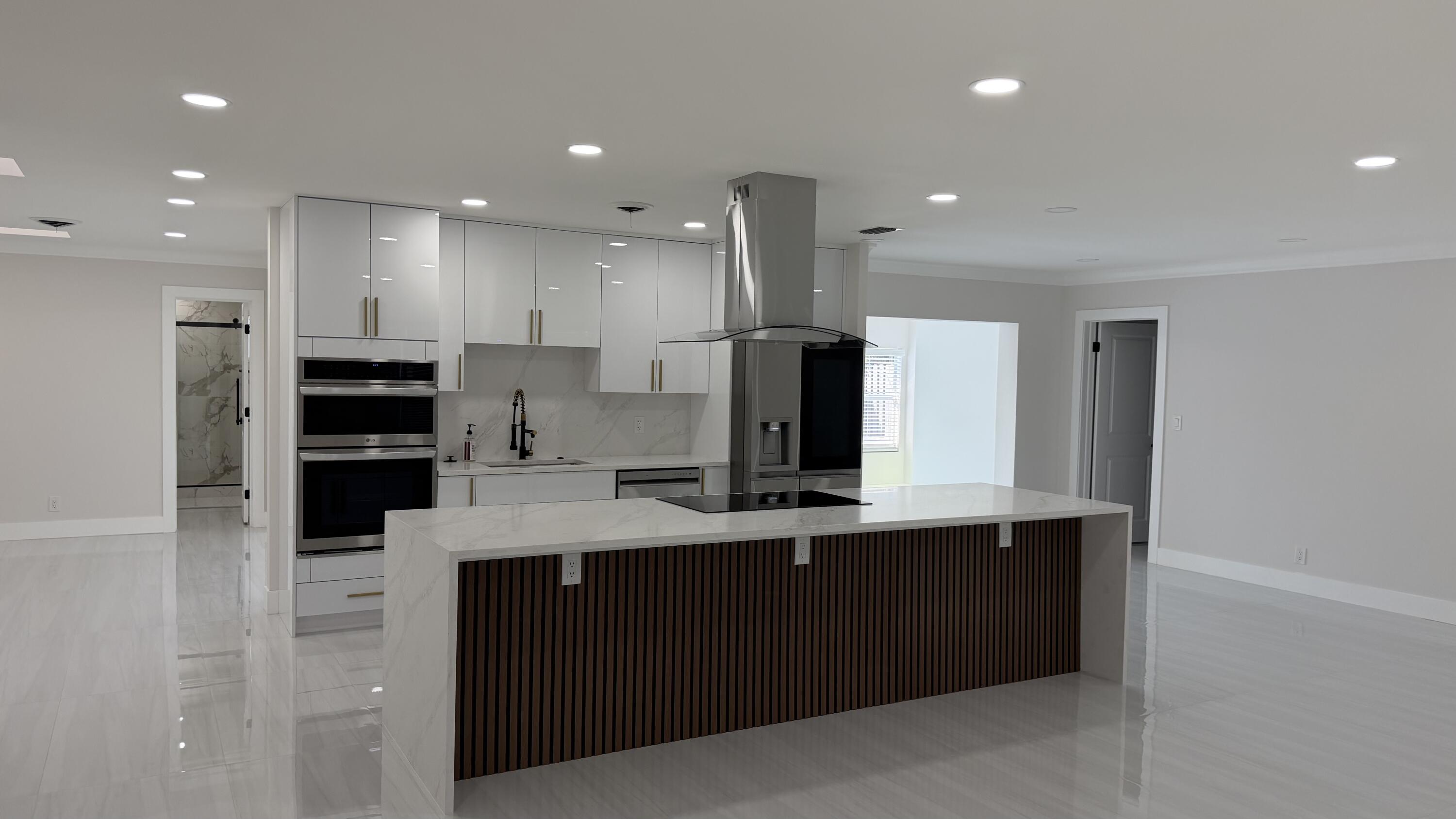 VENETIAN ISLES 3RD SEC - Residential