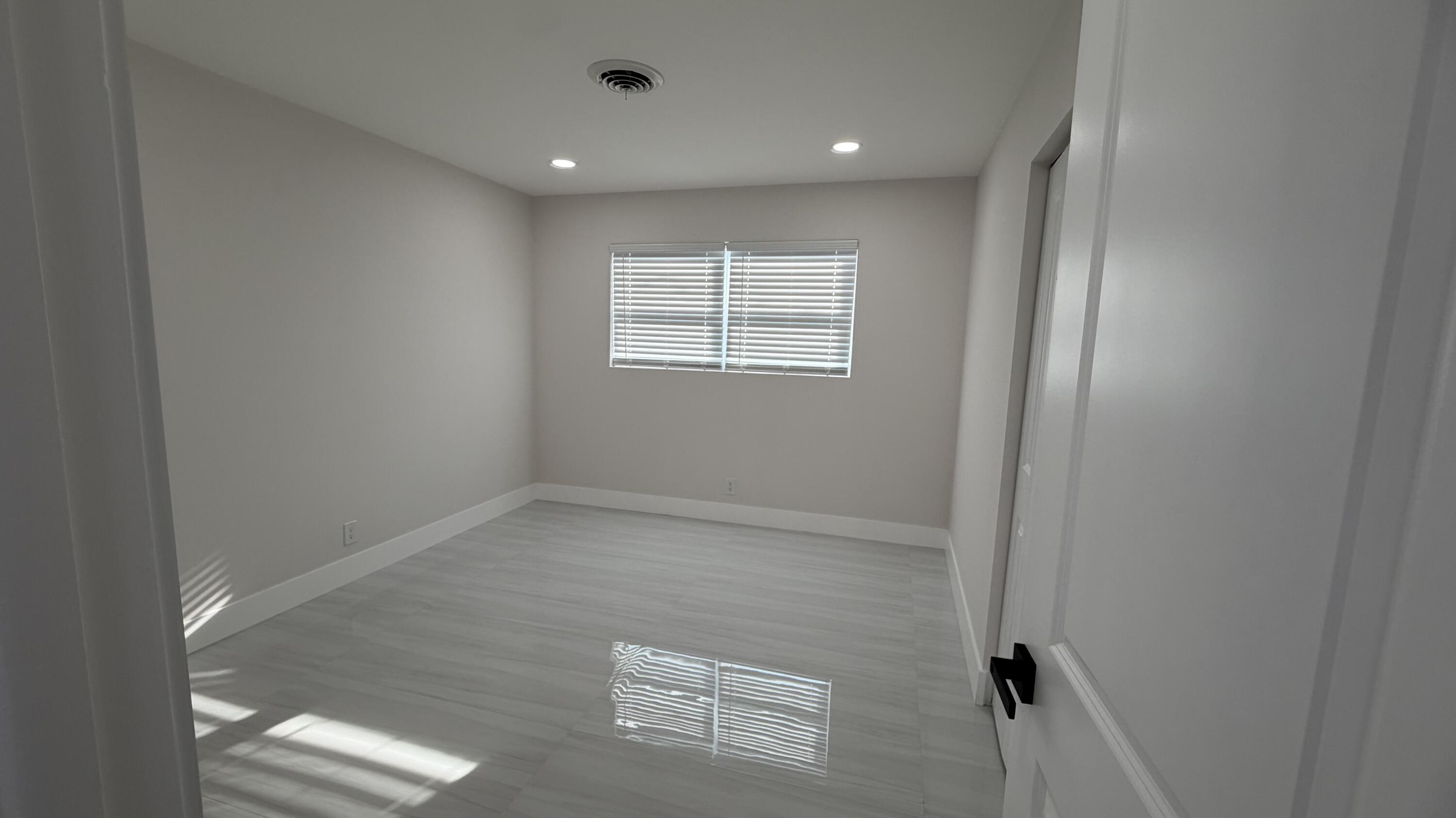 VENETIAN ISLES 3RD SEC - Residential