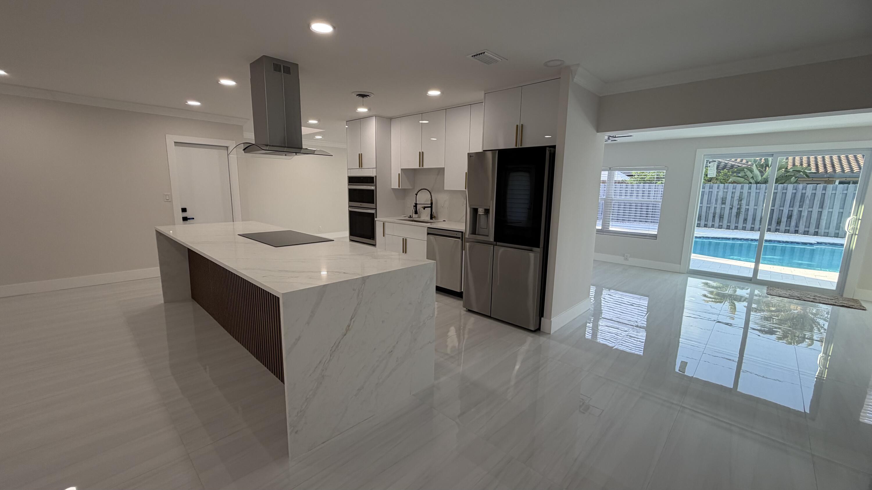 VENETIAN ISLES 3RD SEC - Residential