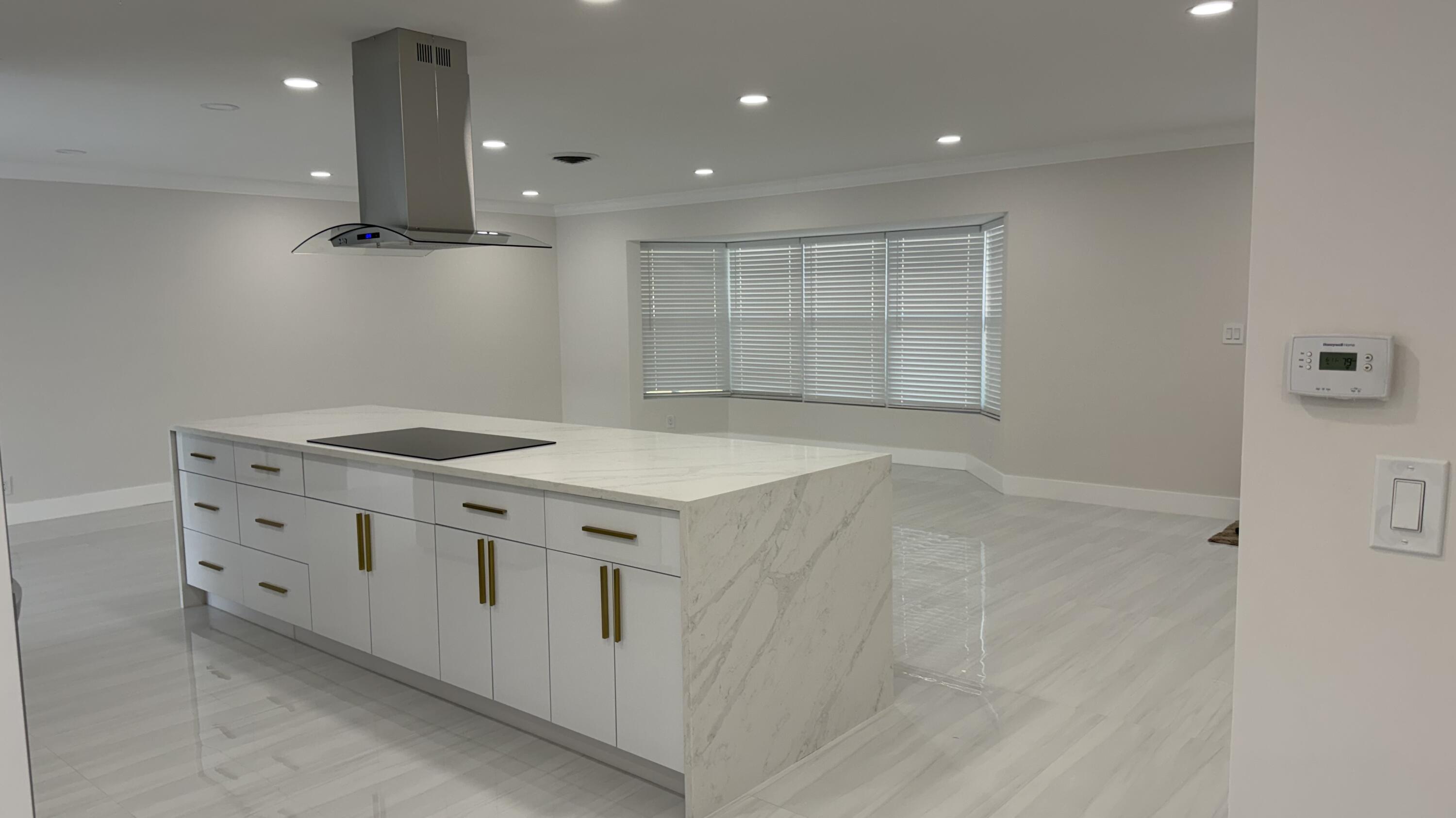 VENETIAN ISLES 3RD SEC - Residential