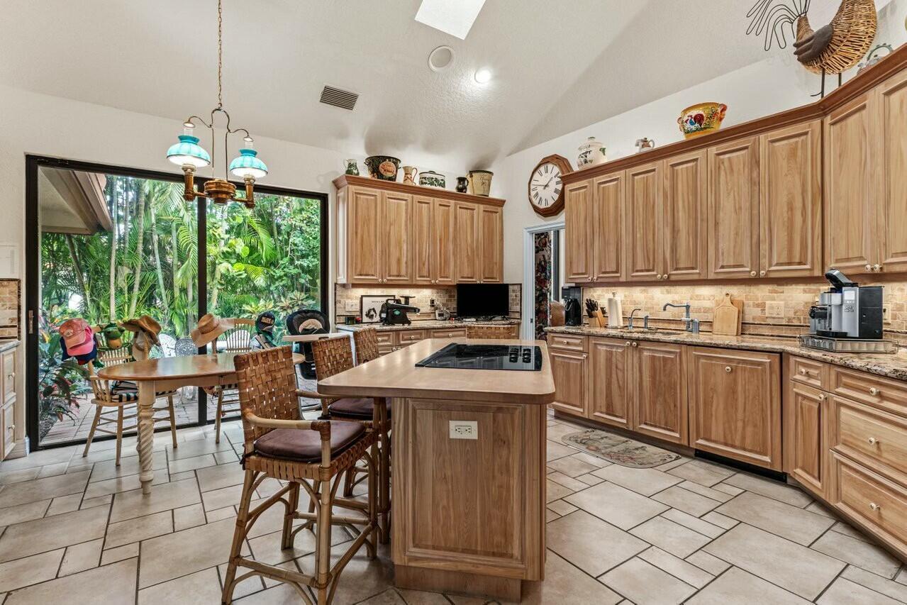 FRENCHMANS CREEK PAR E-3 - Residential